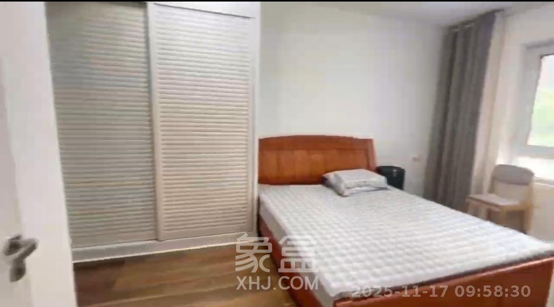 卓越浅水湾  3室2厅2卫    2300.0元/月室内图