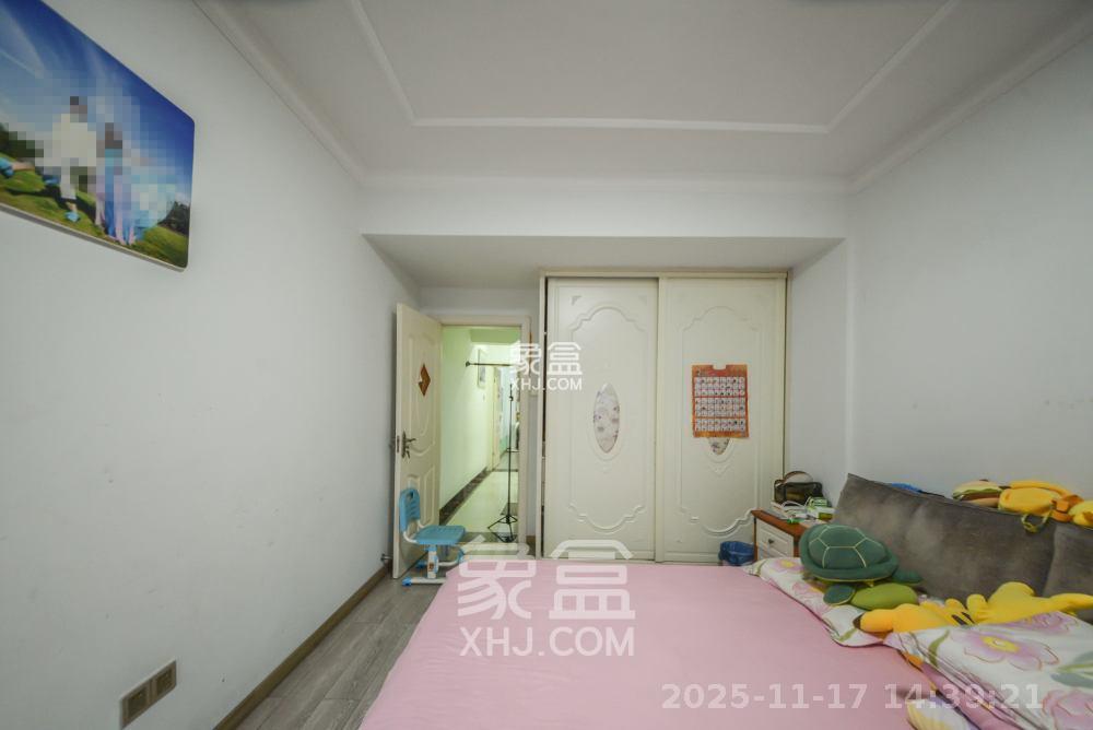 尊邸华庭 3室2厅1卫 2200.0元/月 尊邸华庭 3室2厅1卫 2200.0元/月室内图