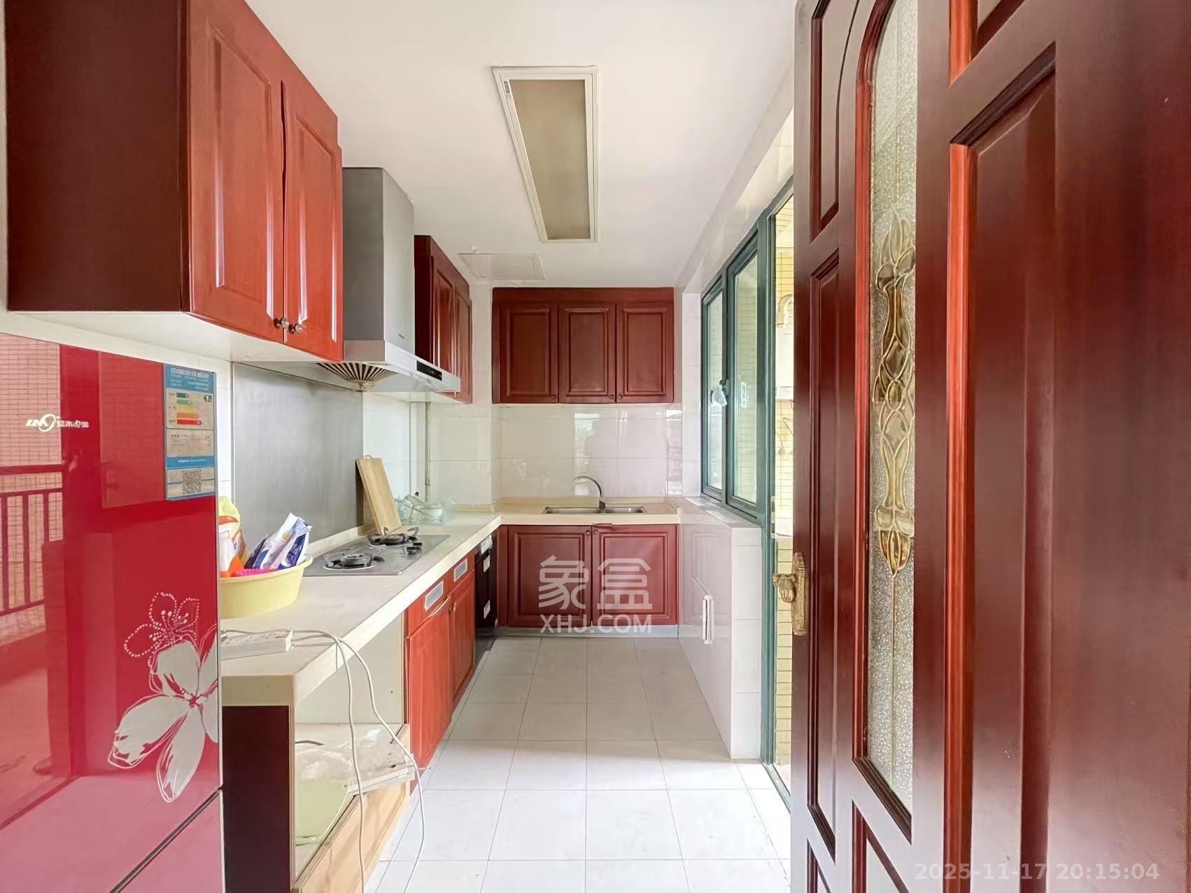 恒大名都  4室2厅2卫    1900.0元/月室内图