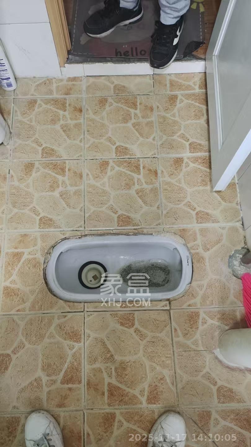 中国铝业单位宿舍 2室1厅1卫 2200.0元/月 中国铝业单位宿舍 2室1厅1卫 2200.0元/月室内图