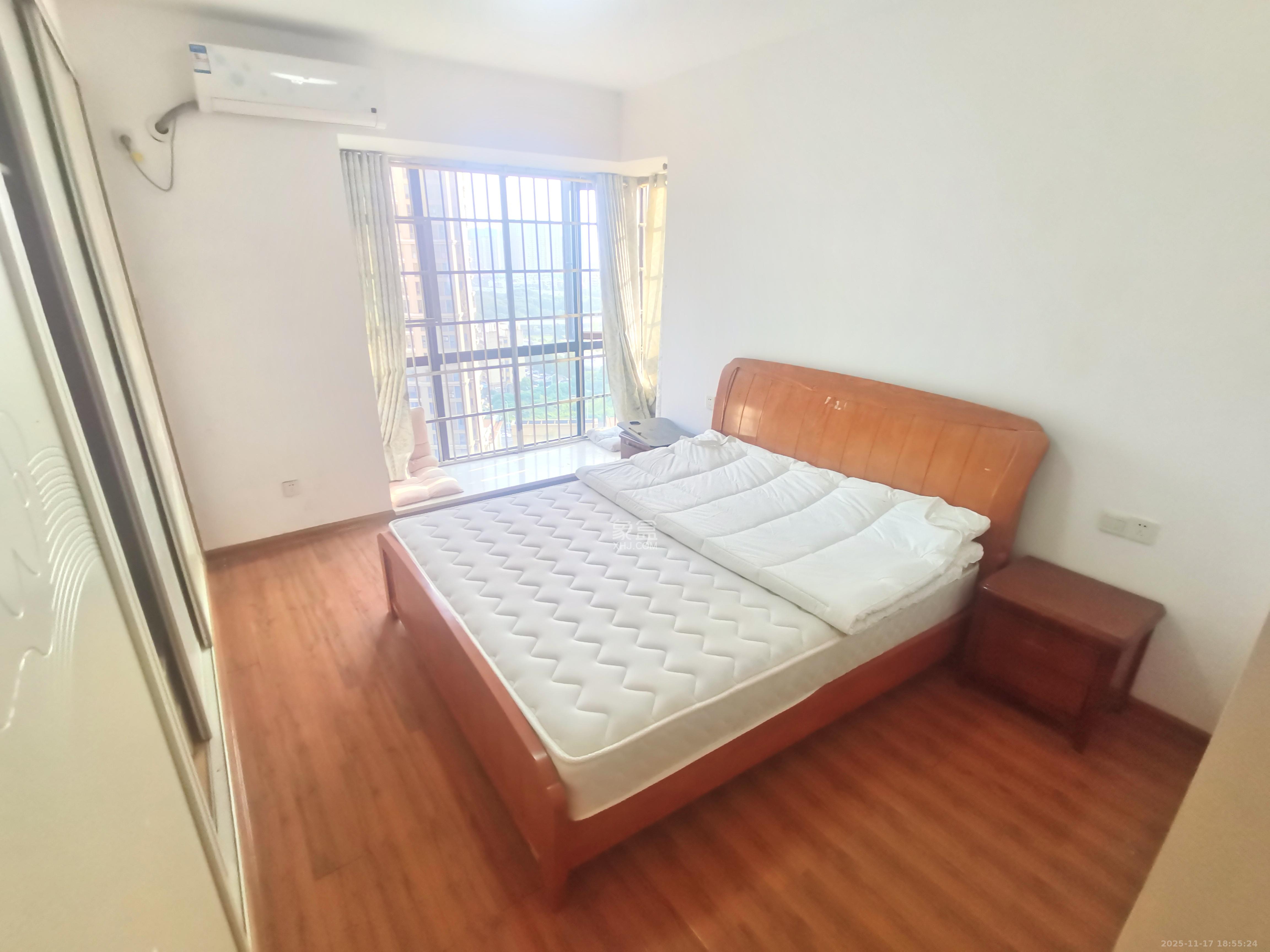 海洋半岛（月珑湾）  3室2厅1卫    2400.0元/月室内图