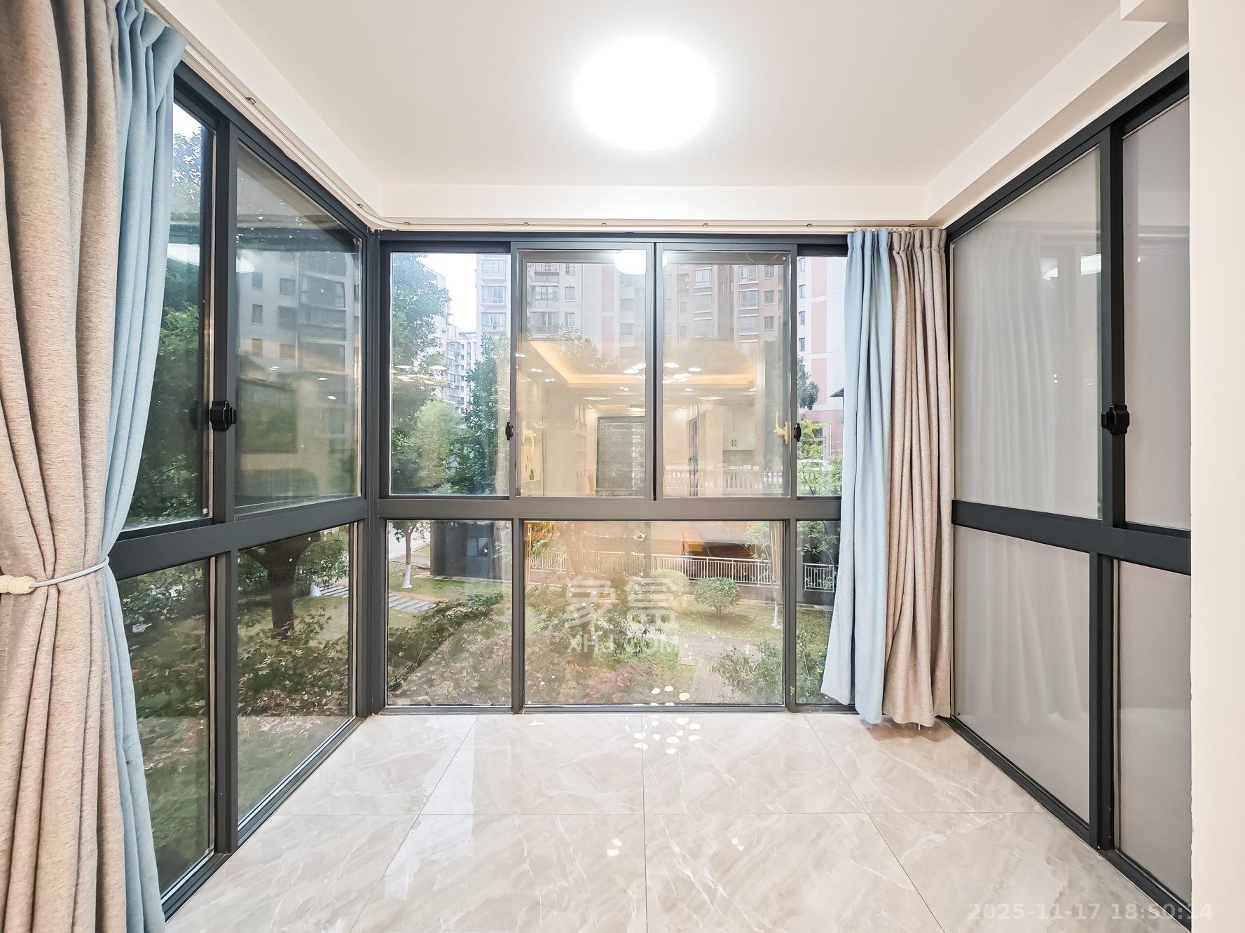 山语城一期 1室2厅2卫 86.8万 山语城一期 1室2厅2卫 86.8万阳台