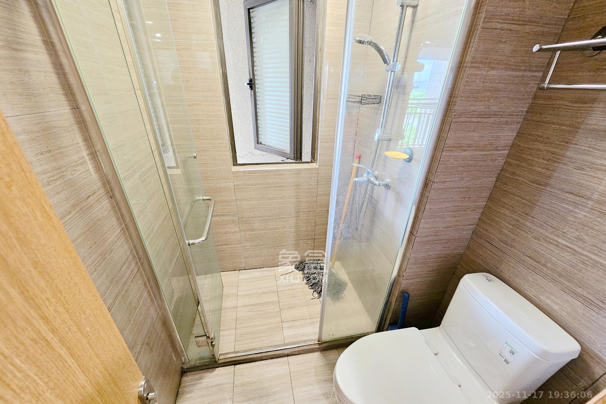 阳光城尚东湾青柠园 3室2厅1卫 80.0万 阳光城尚东湾青柠园 3室2厅1卫 80.0万卫生间