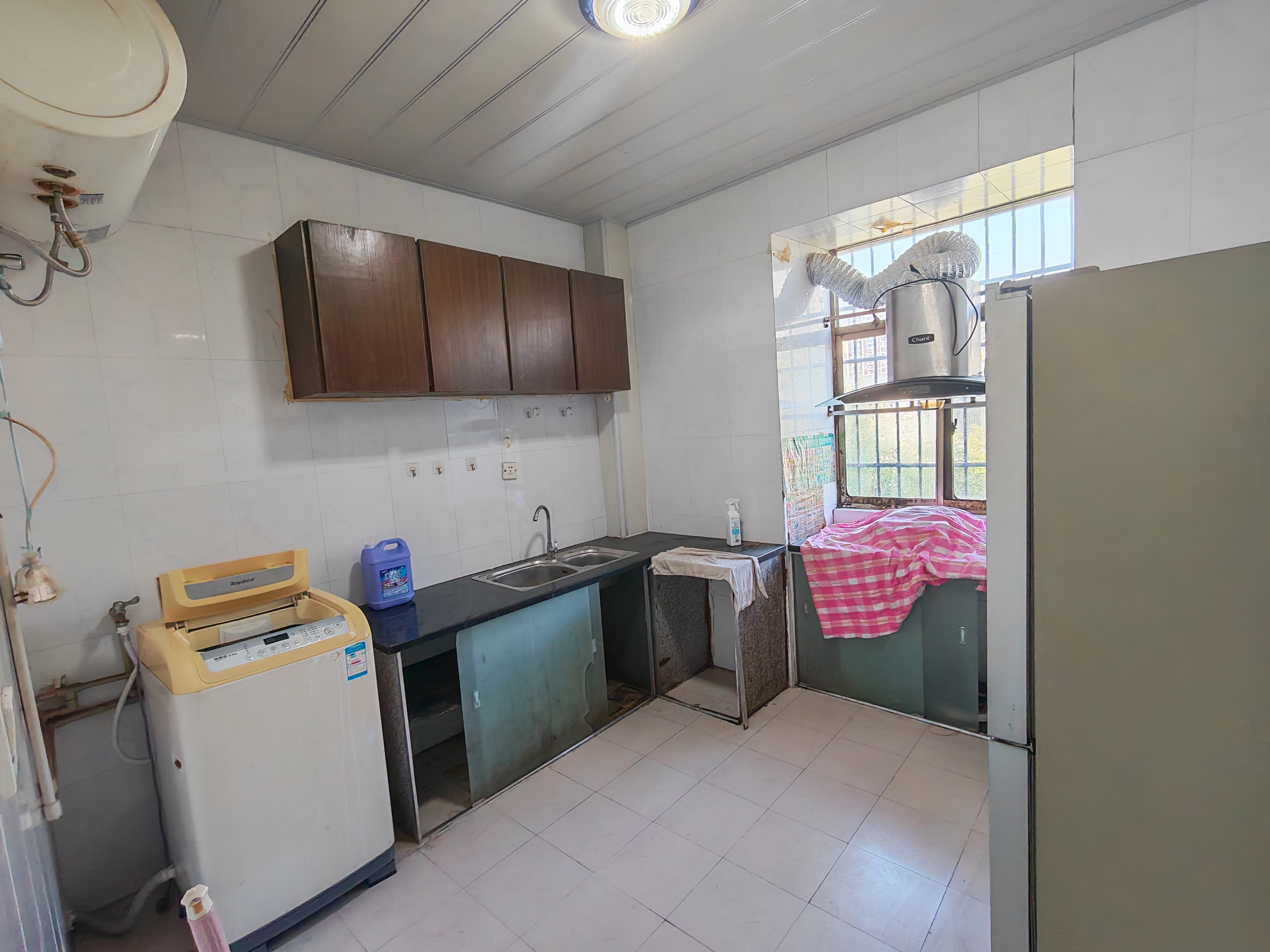 蒸水花苑  1室0厅0卫    800.0元/月室内图