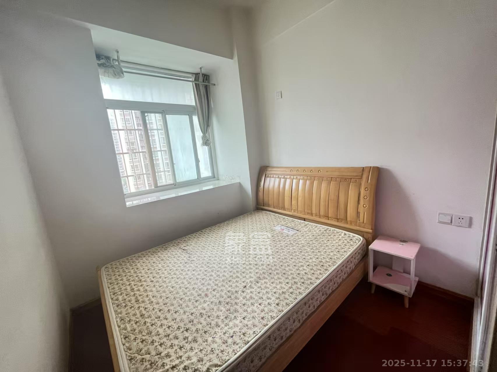 骑龙安置小区 1室0厅0卫 1300.0元/月 骑龙安置小区 1室0厅0卫 1300.0元/月室内图