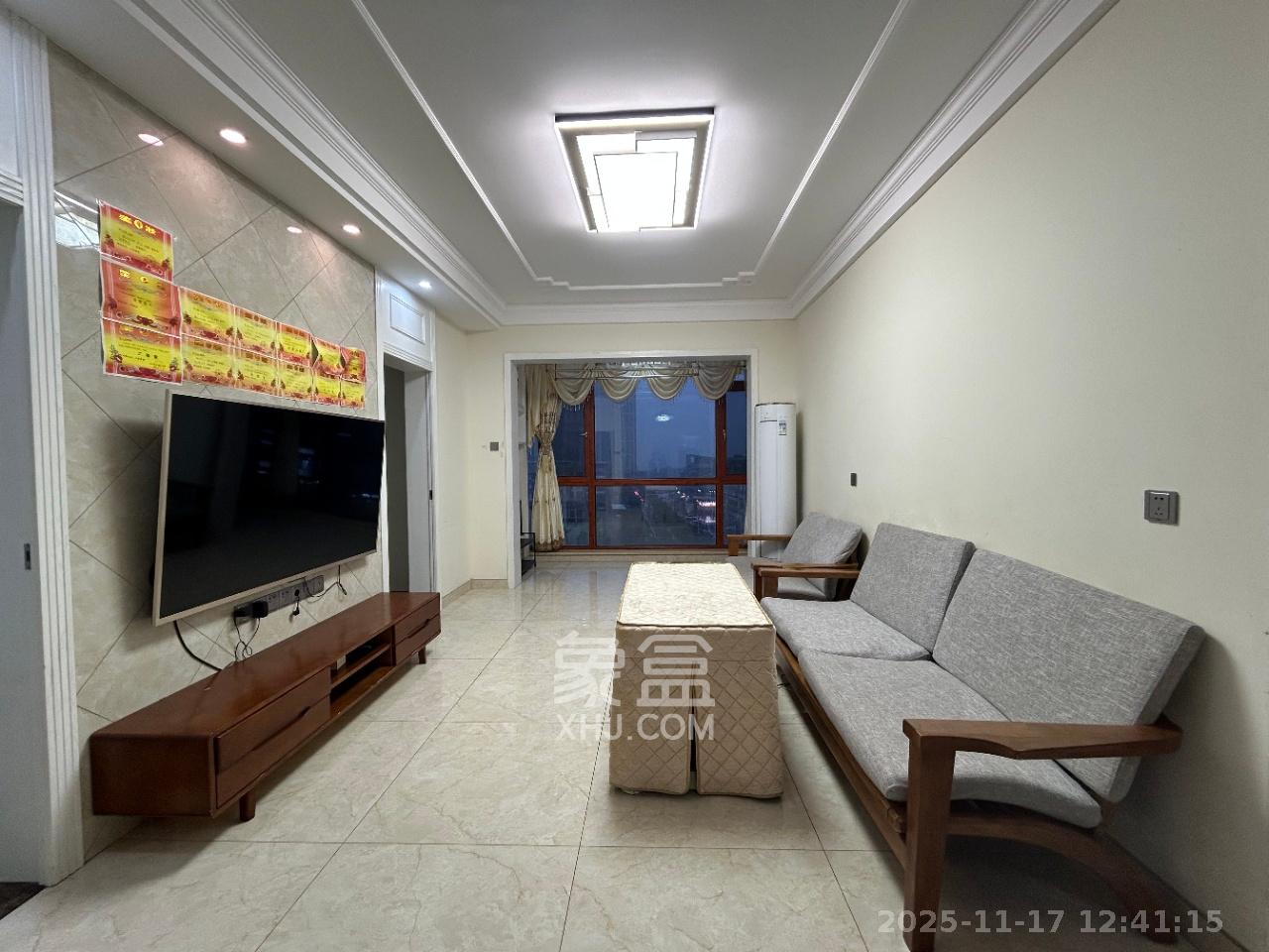 恒基凯旋门三期  3室2厅1卫    2100.0元/月