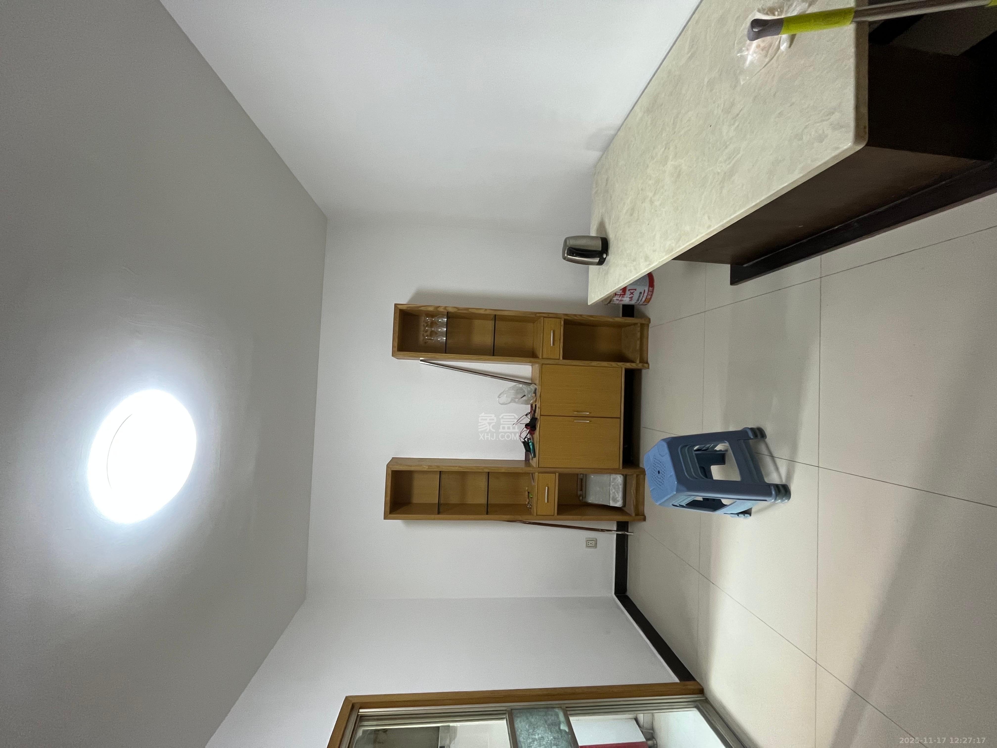 华海3C(天心电子世界) 3室1厅2卫 3200.0元/月 华海3C(天心电子世界) 3室1厅2卫 3200.0元/月室内图