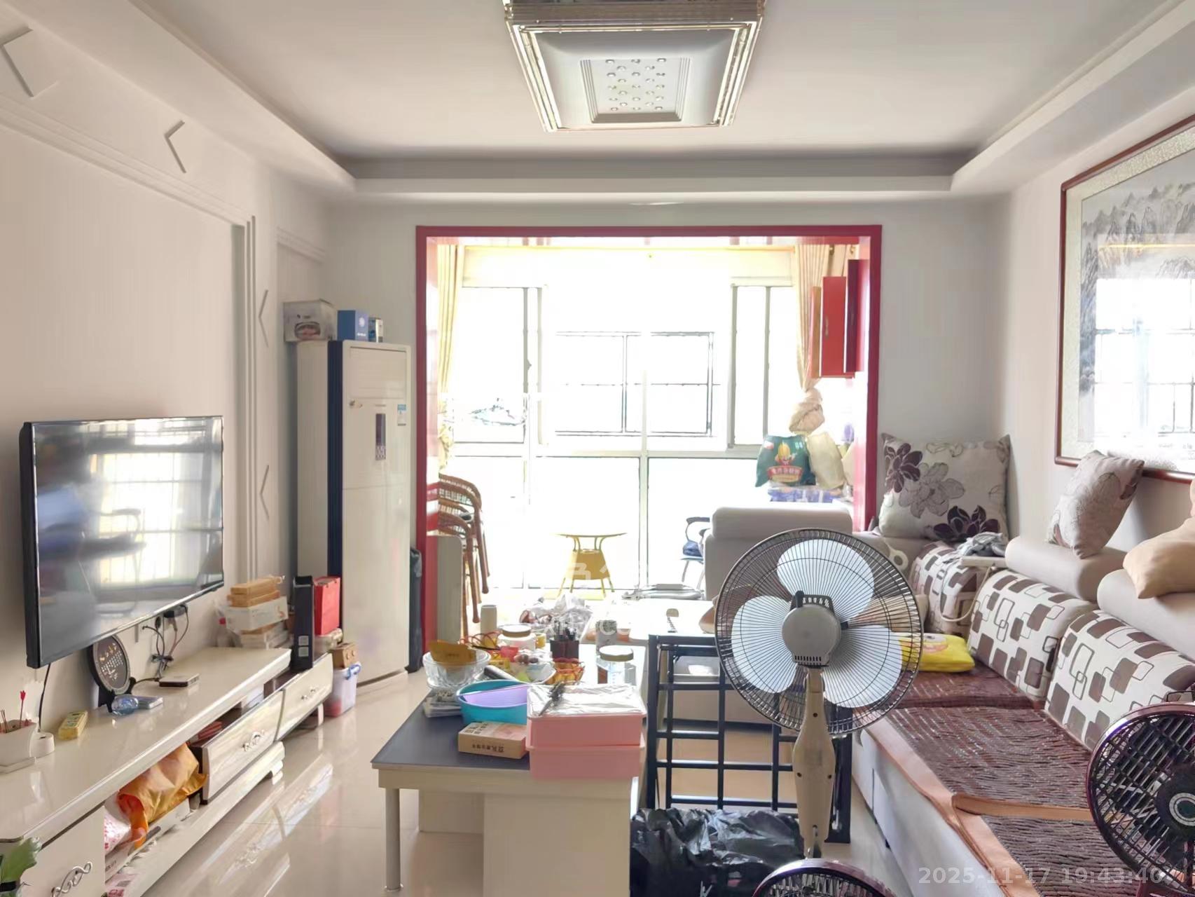 麓谷锦和园  3室2厅1卫    2300.0元/月室内图