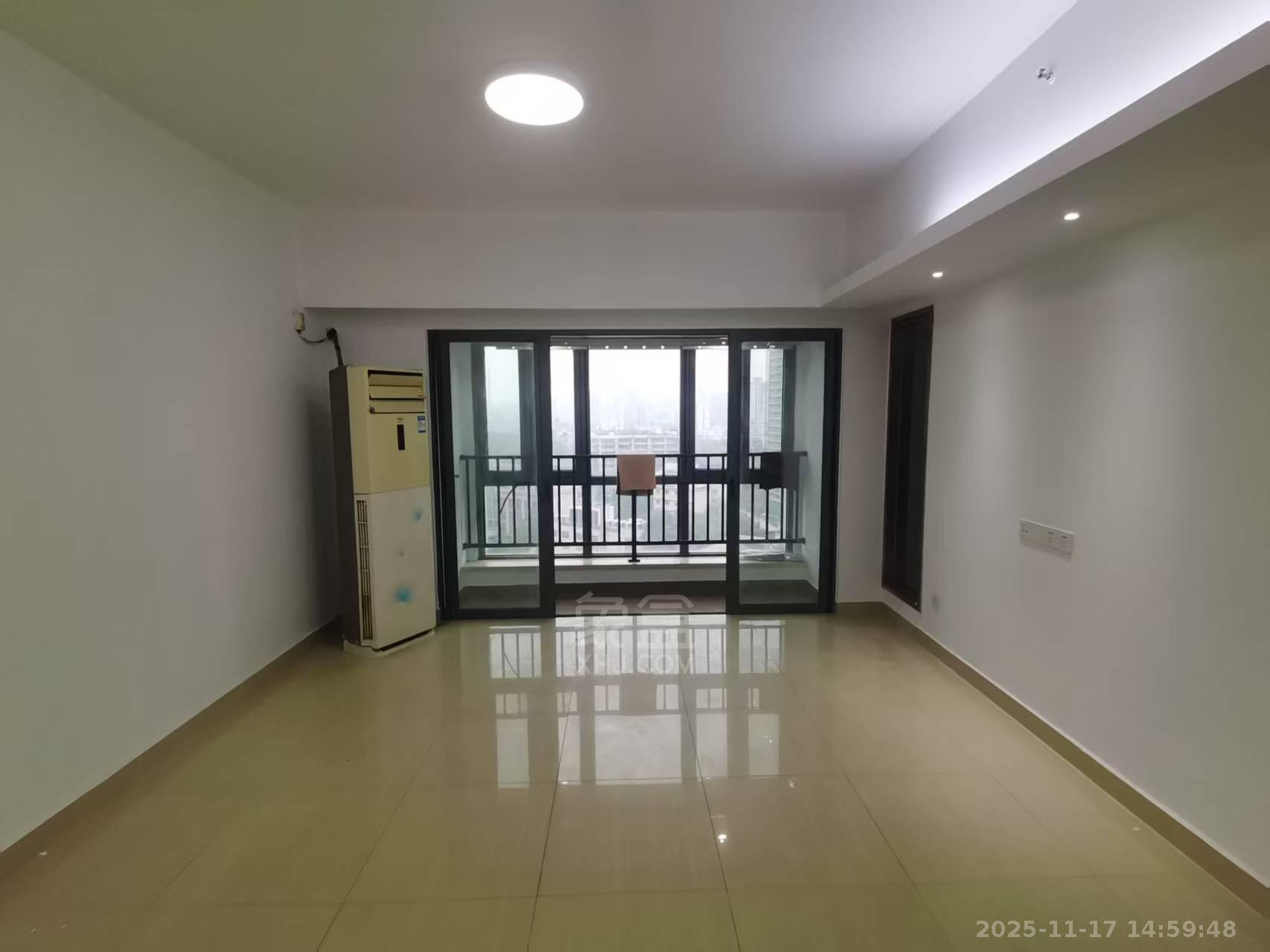 大汉希尔顿  3室2厅2卫    3500.0元/月室内图