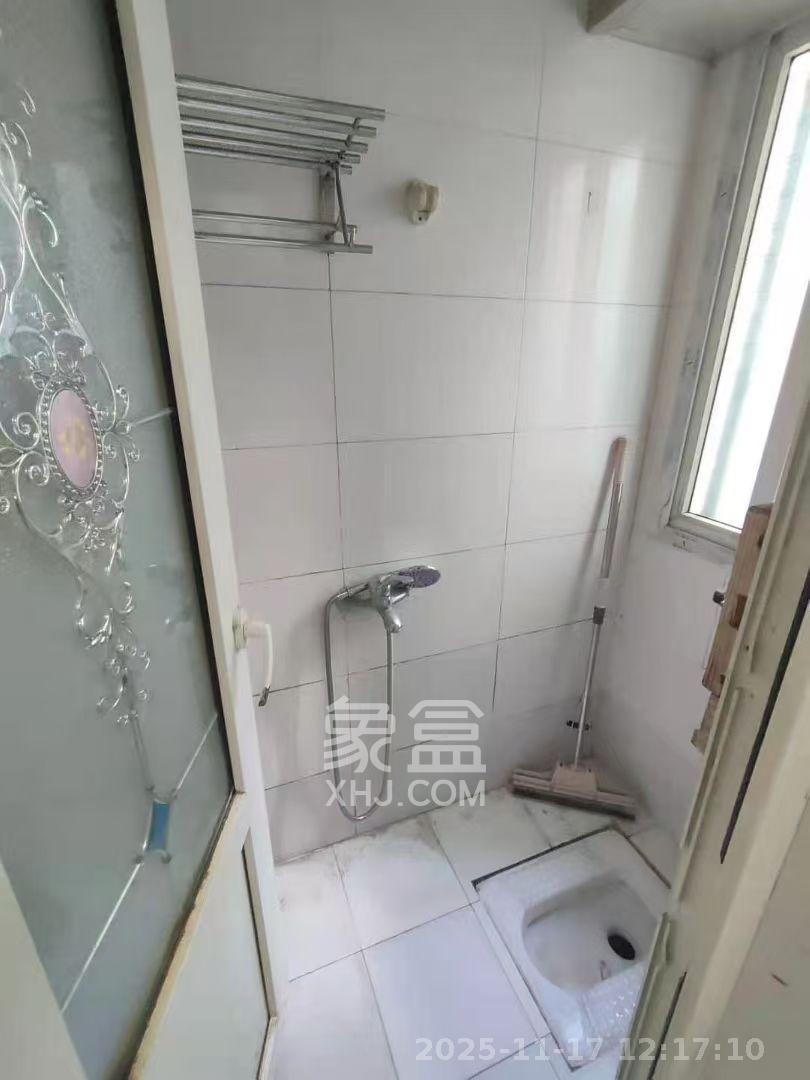 曙光路友阿宿舍  3室2厅1卫    1800.0元/月室内图