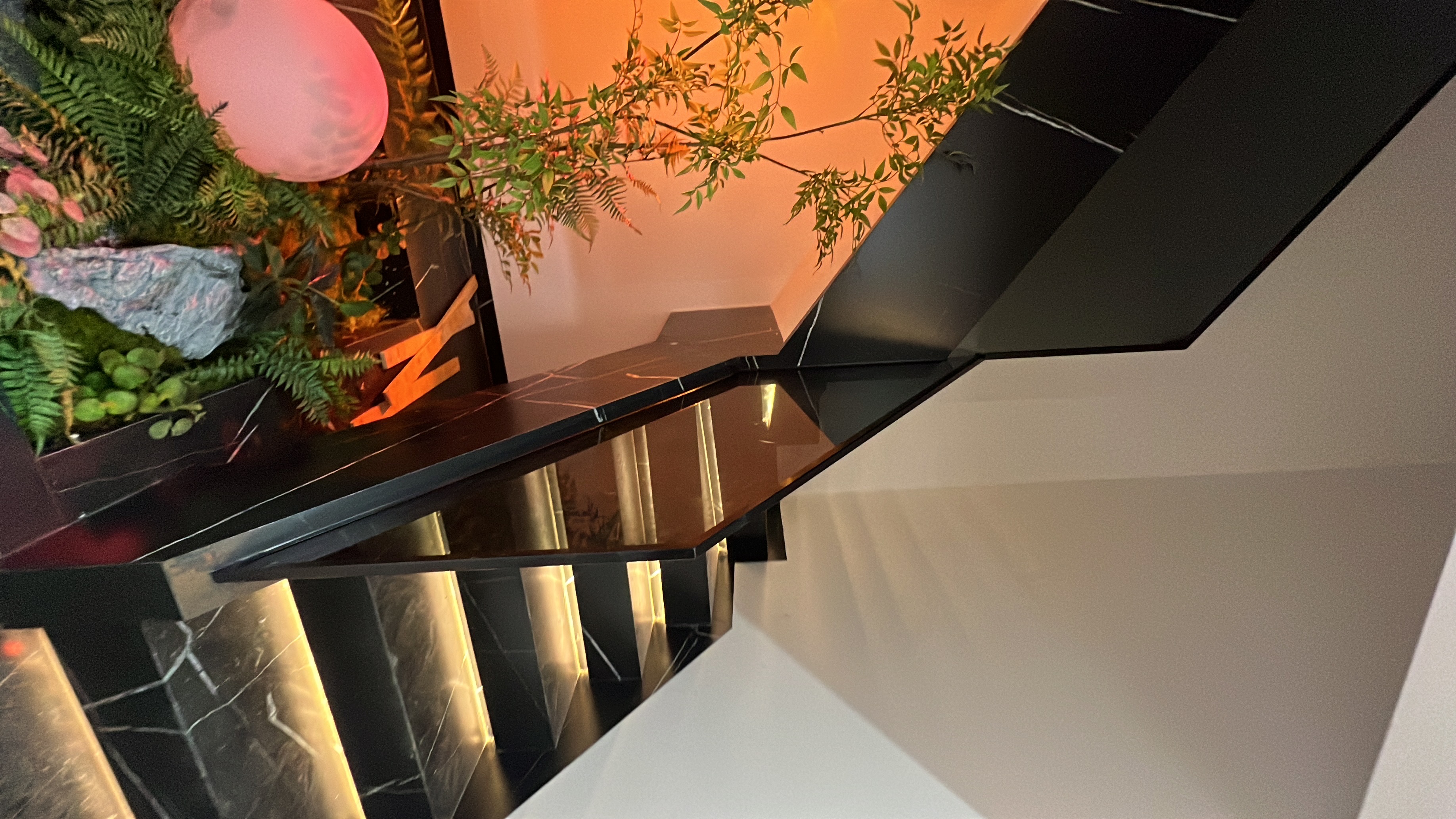 吾悦广场  4室2厅2卫    128.0万客厅