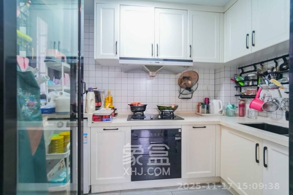 欧亚达国际广场  2室2厅1卫    2400.0元/月室内图