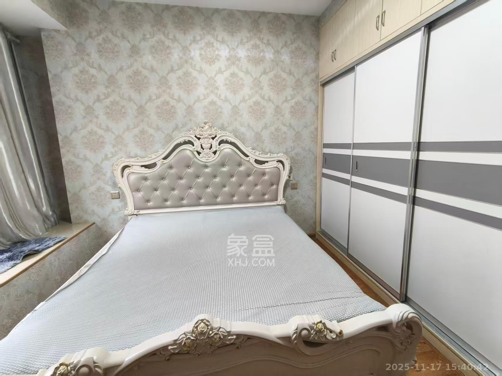 新华都万家城  2室2厅1卫    2200.0元/月室内图