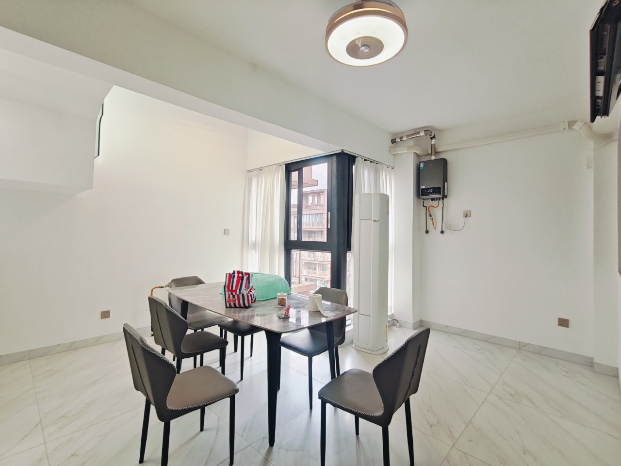 国贸城市花园 3室2厅2卫 5500.0元/月 国贸城市花园 3室2厅2卫 5500.0元/月室内图