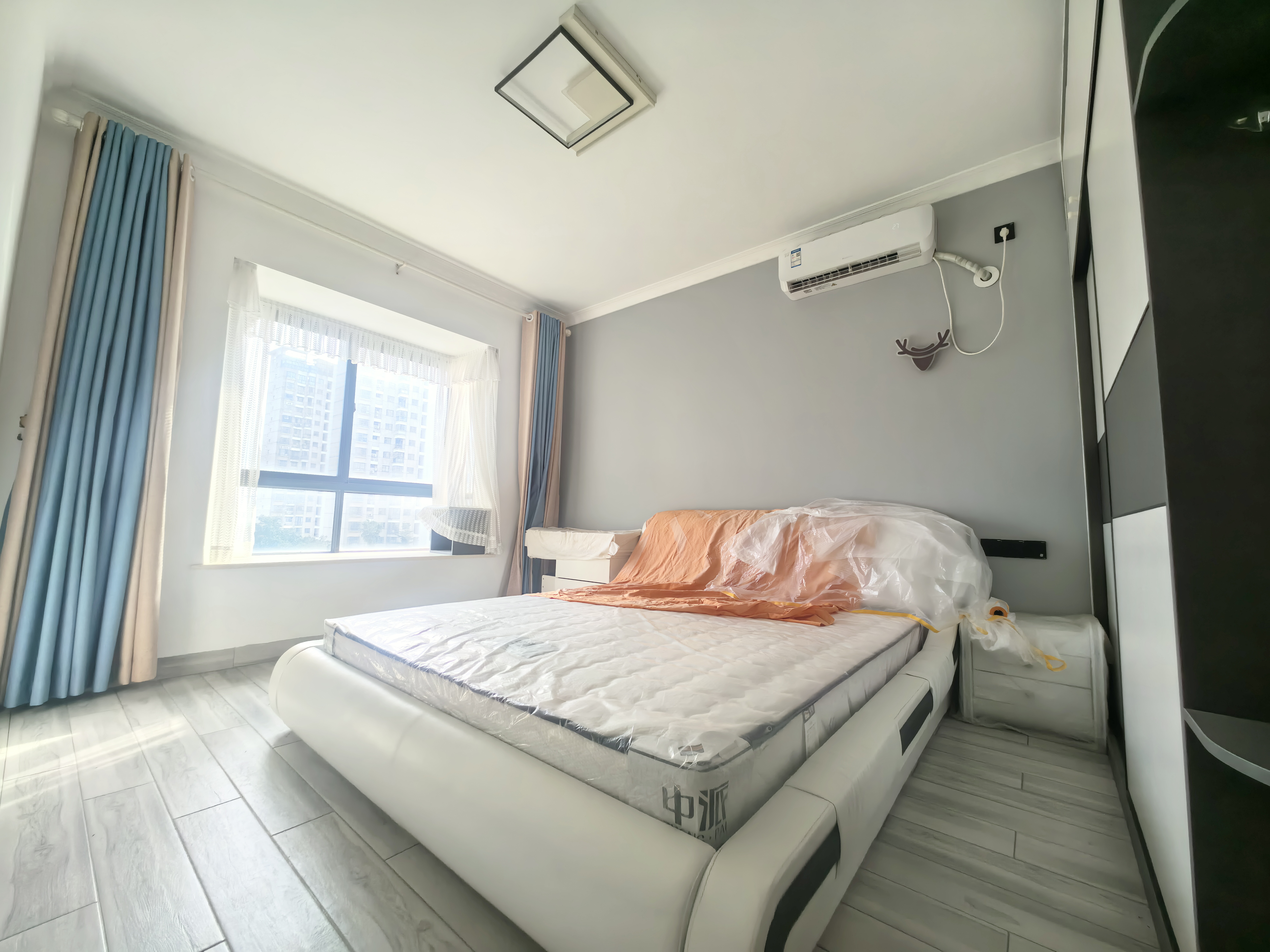 祥和家园  3室2厅2卫    3800.0元/月室内图