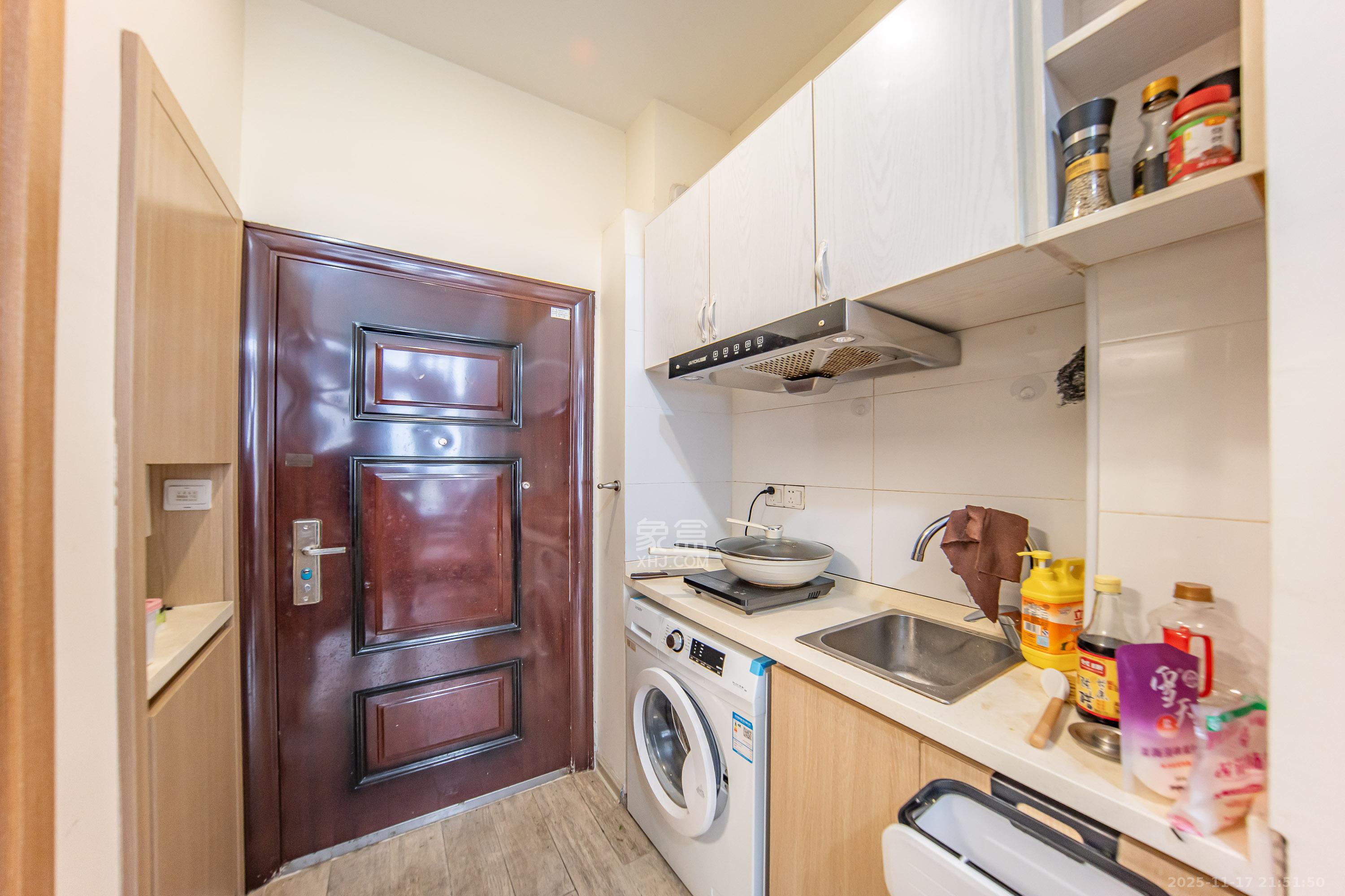 兰亭湾畔 1室1厅1卫 13.0万 兰亭湾畔 1室1厅1卫 13.0万厨房