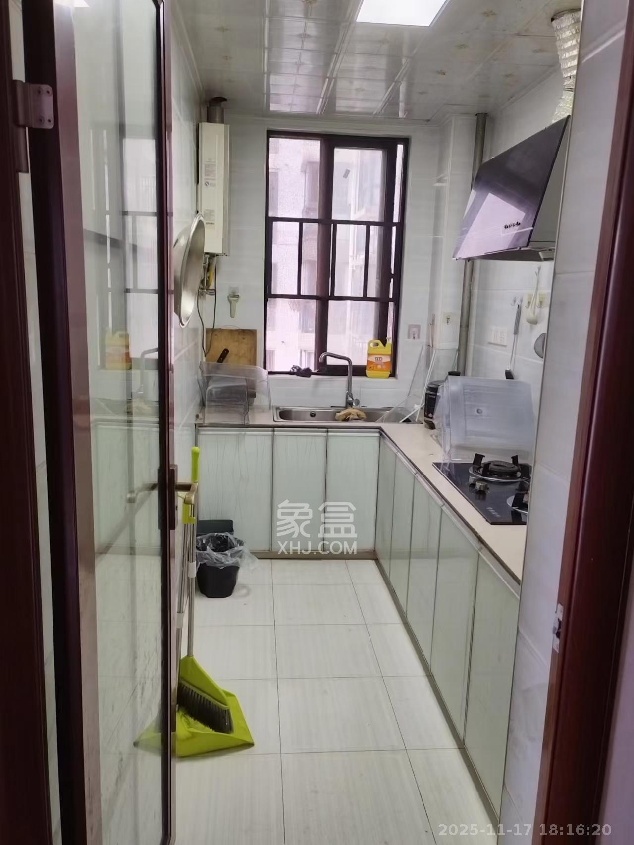 钱隆学府一、二期 3室1厅1卫 2200.0元/月 钱隆学府一、二期 3室1厅1卫 2200.0元/月室内图