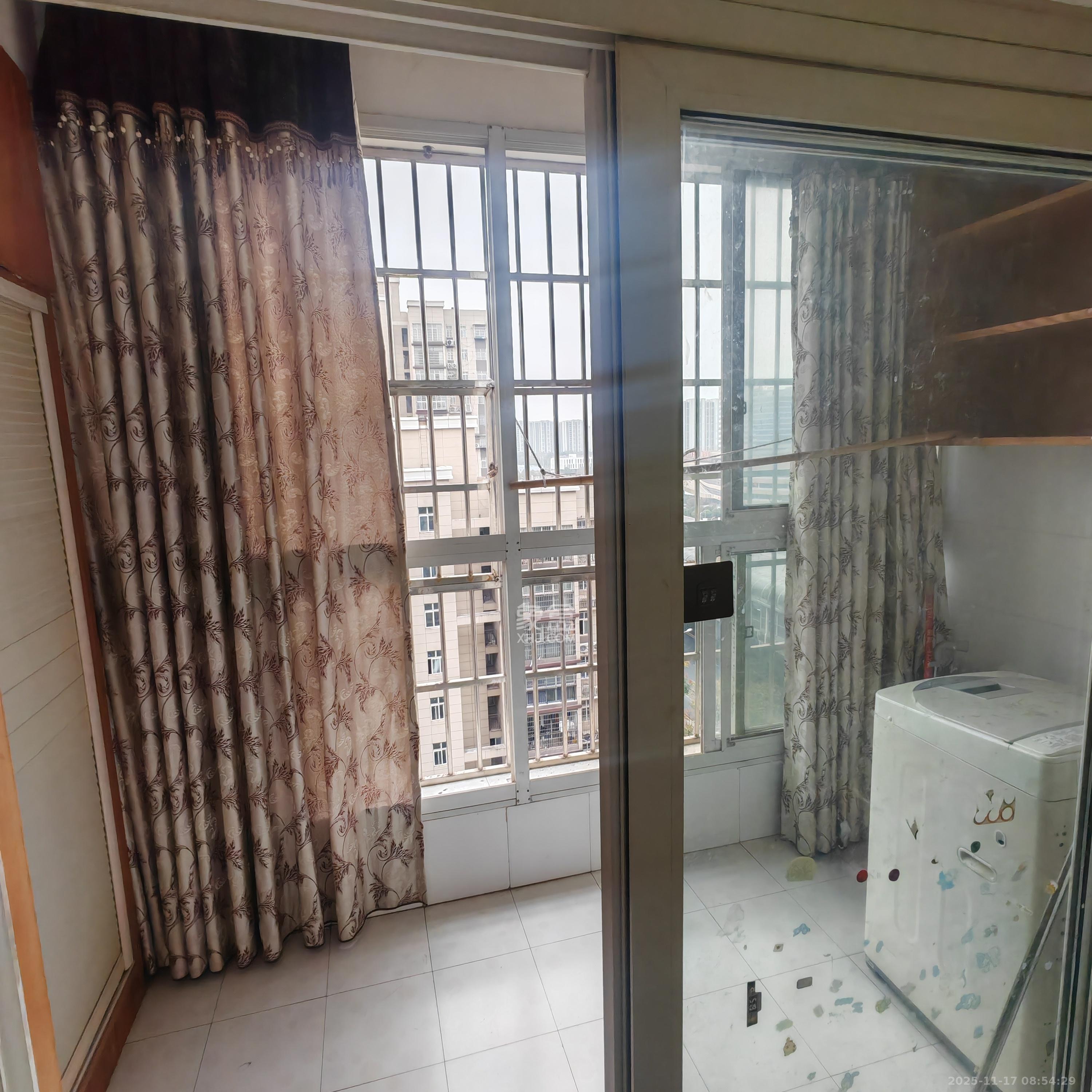 洋湖景园  2室1厅1卫    2000.0元/月室内图