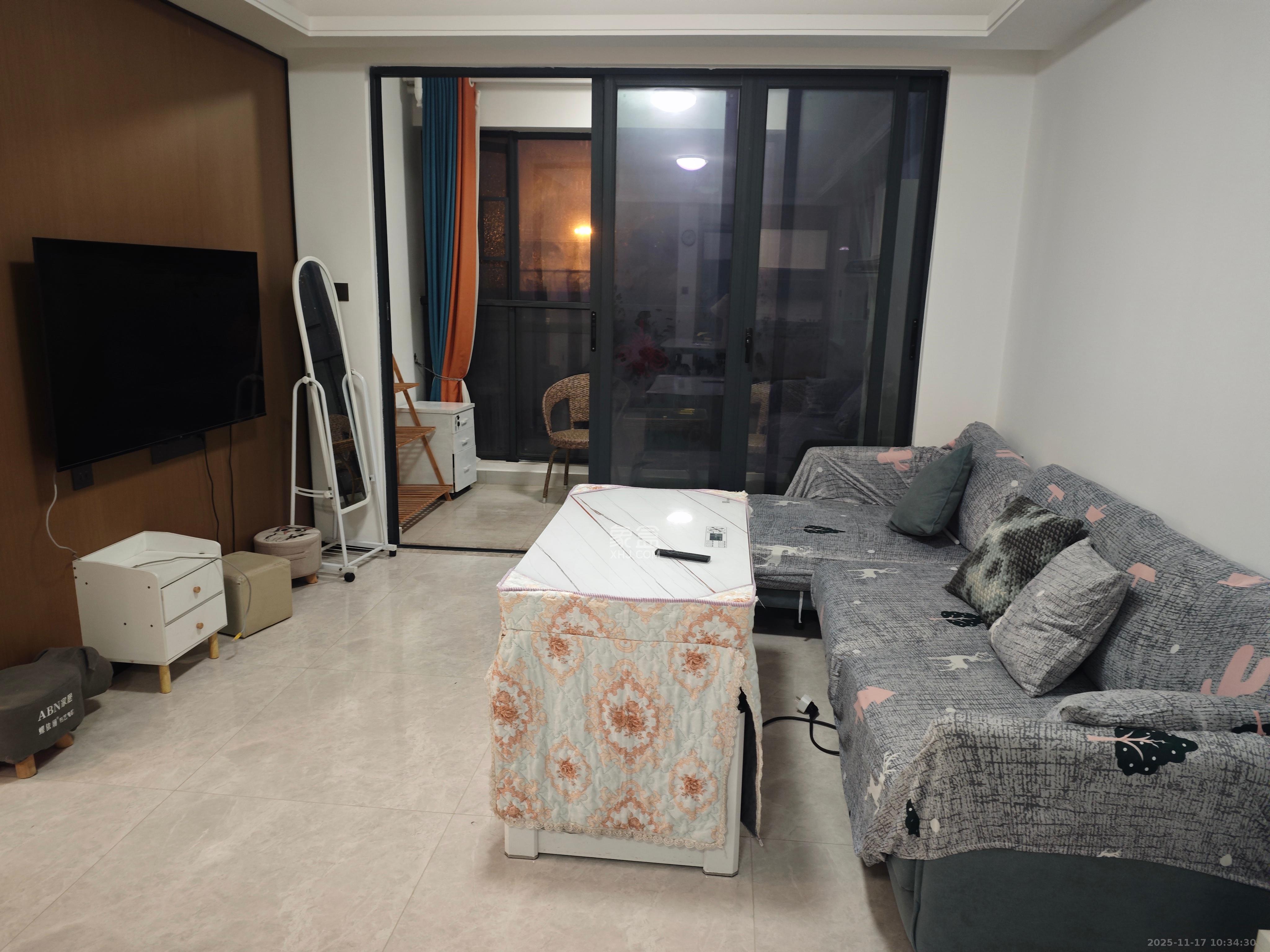 长房云西府一期  3室2厅1卫    3000.0元/月