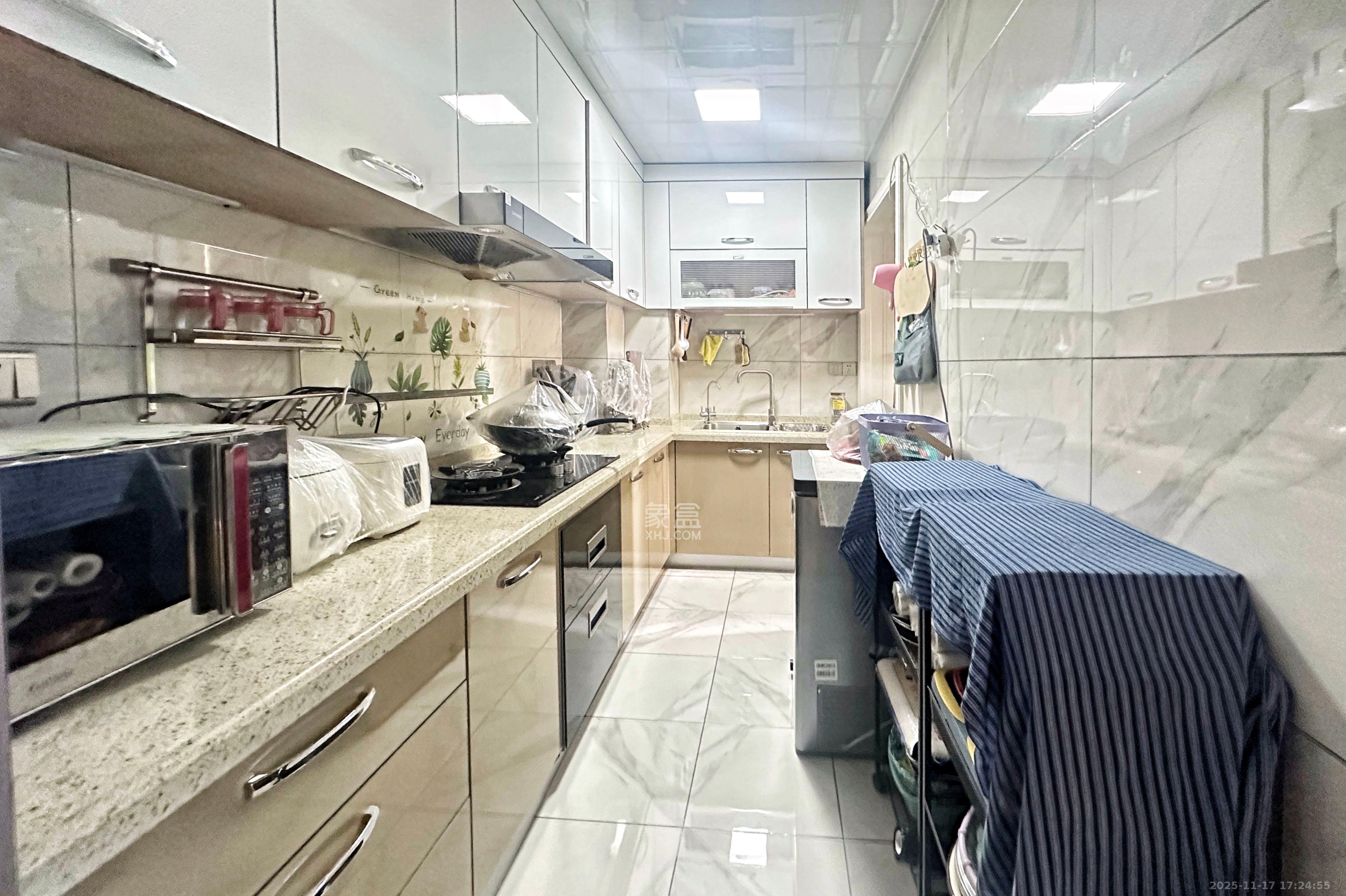 北辰三角洲E6区  3室2厅1卫    3200.0元/月室内图