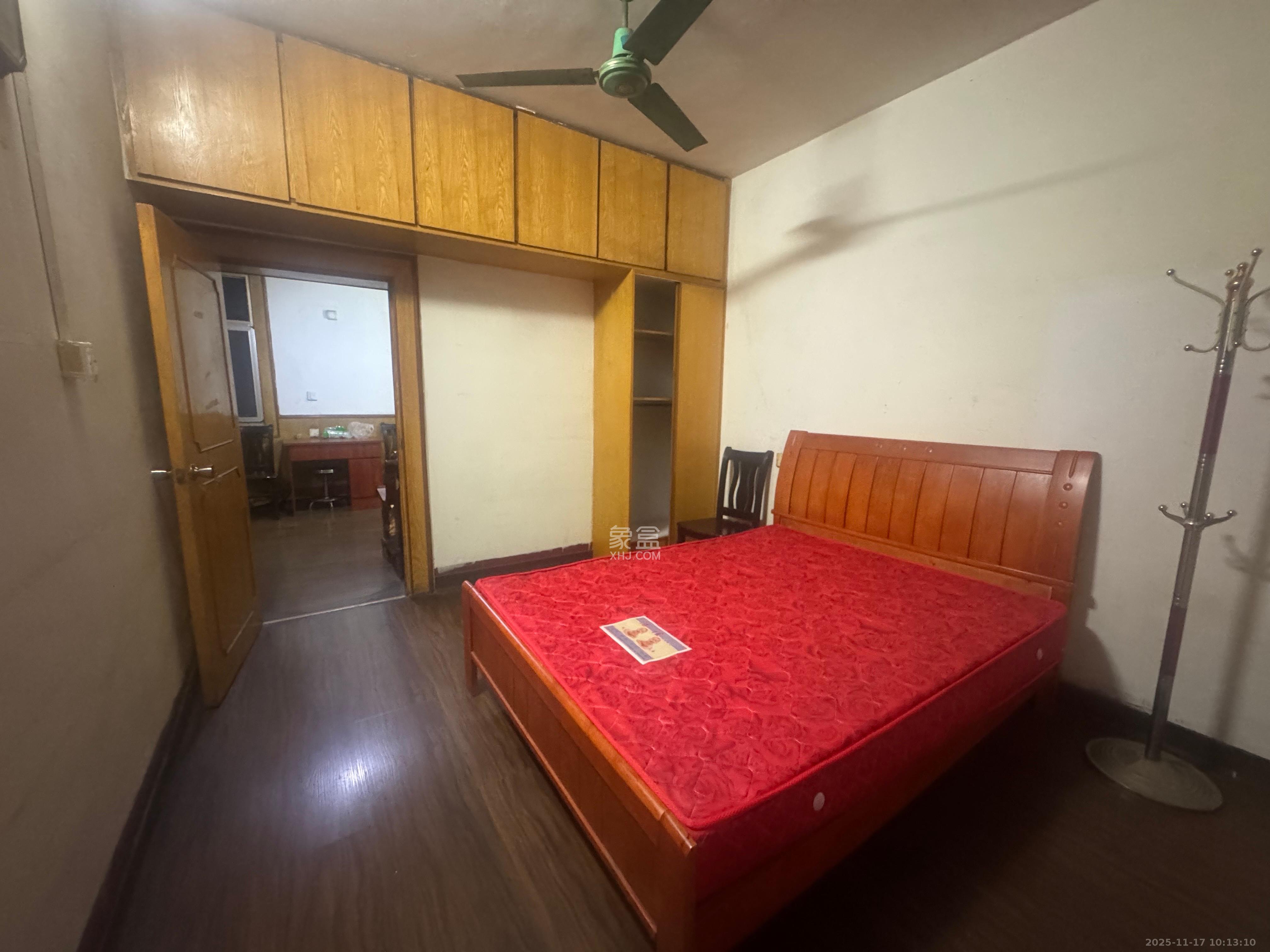 茶园坡社区(原王家冲社区) 2室1厅1卫 1300.0元/月 茶园坡社区(原王家冲社区) 2室1厅1卫 1300.0元/月室内图