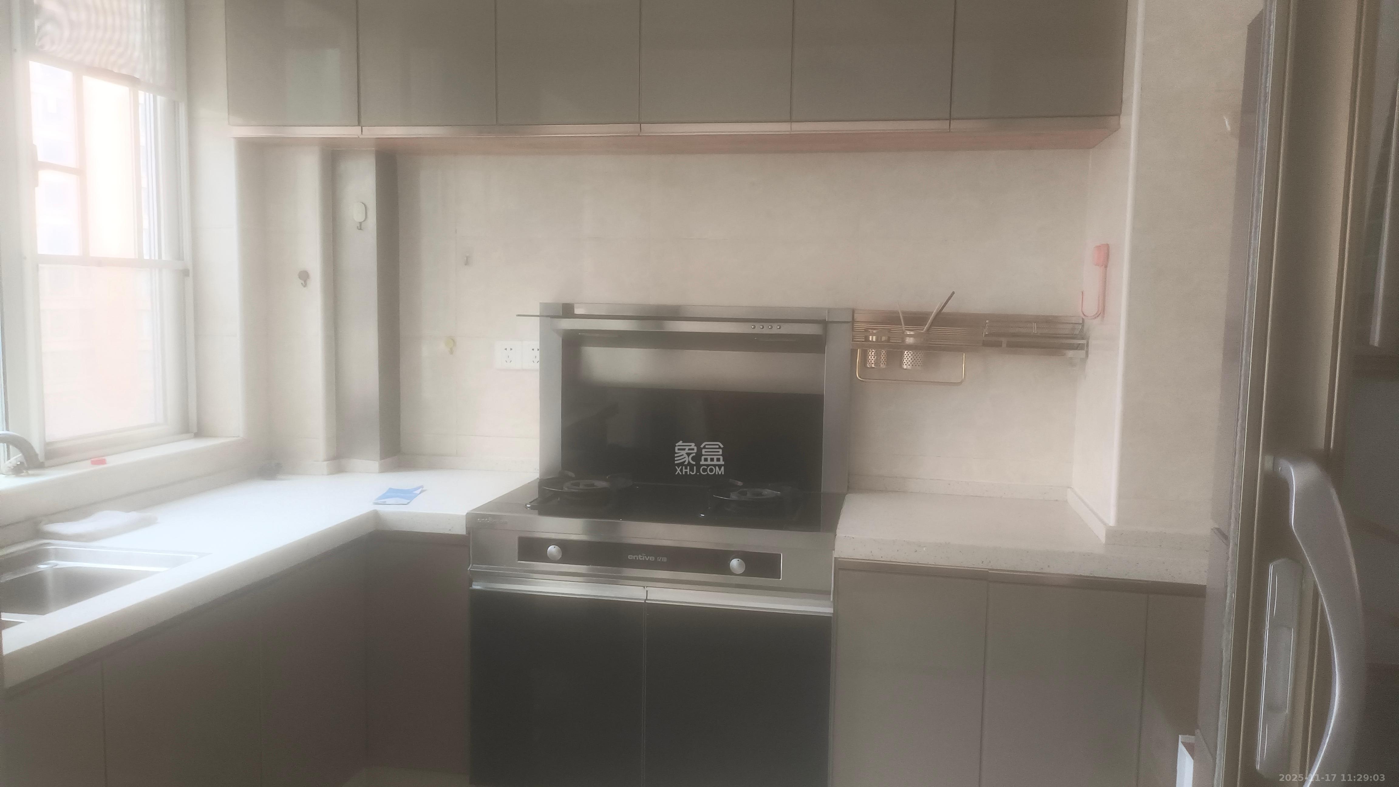 五矿万境水岸二期（五矿万境水岸和苑）  3室2厅1卫    2700.0元/月室内图