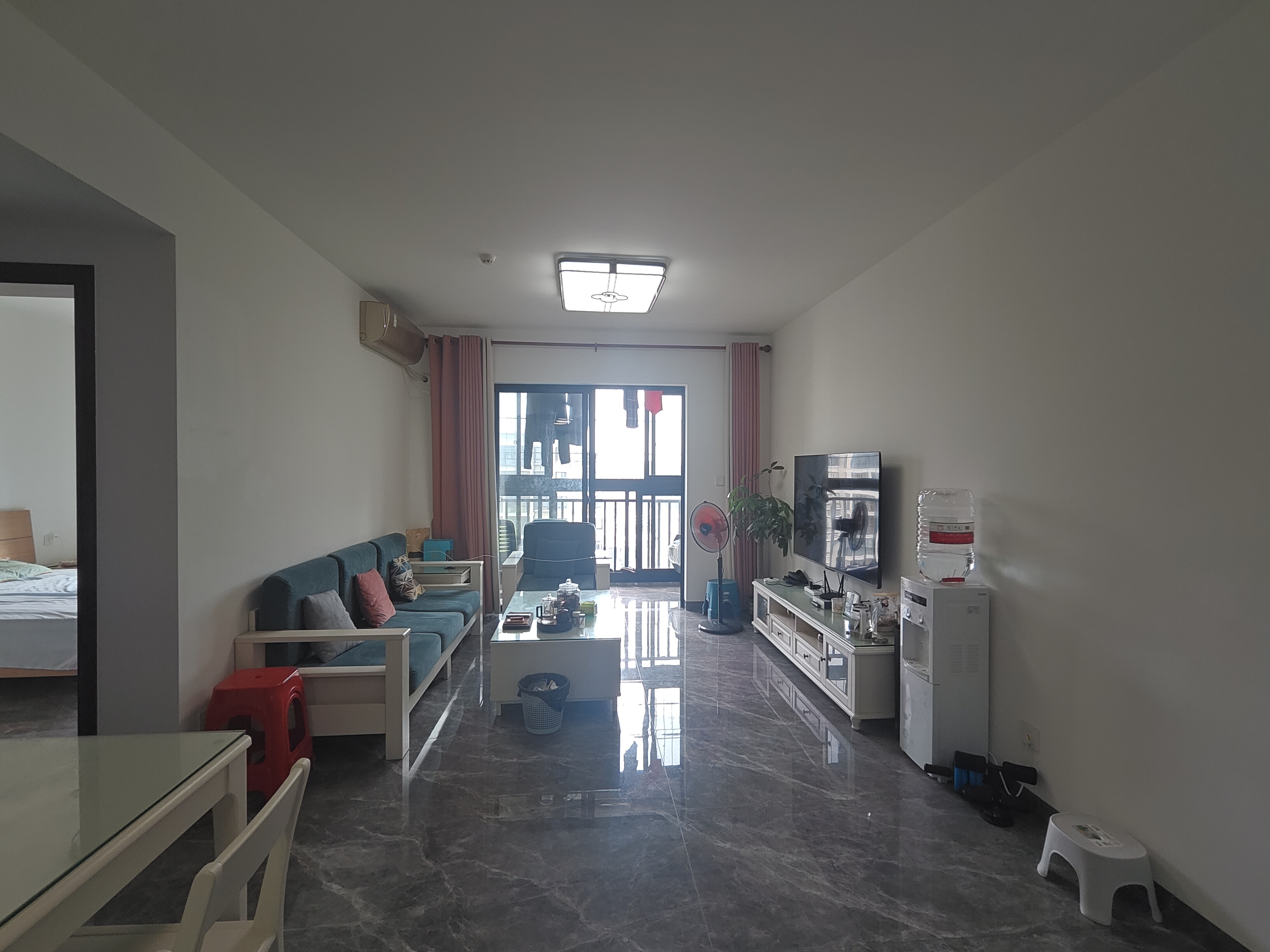 盛达景都三期  3室2厅1卫    3500.0元/月室内图