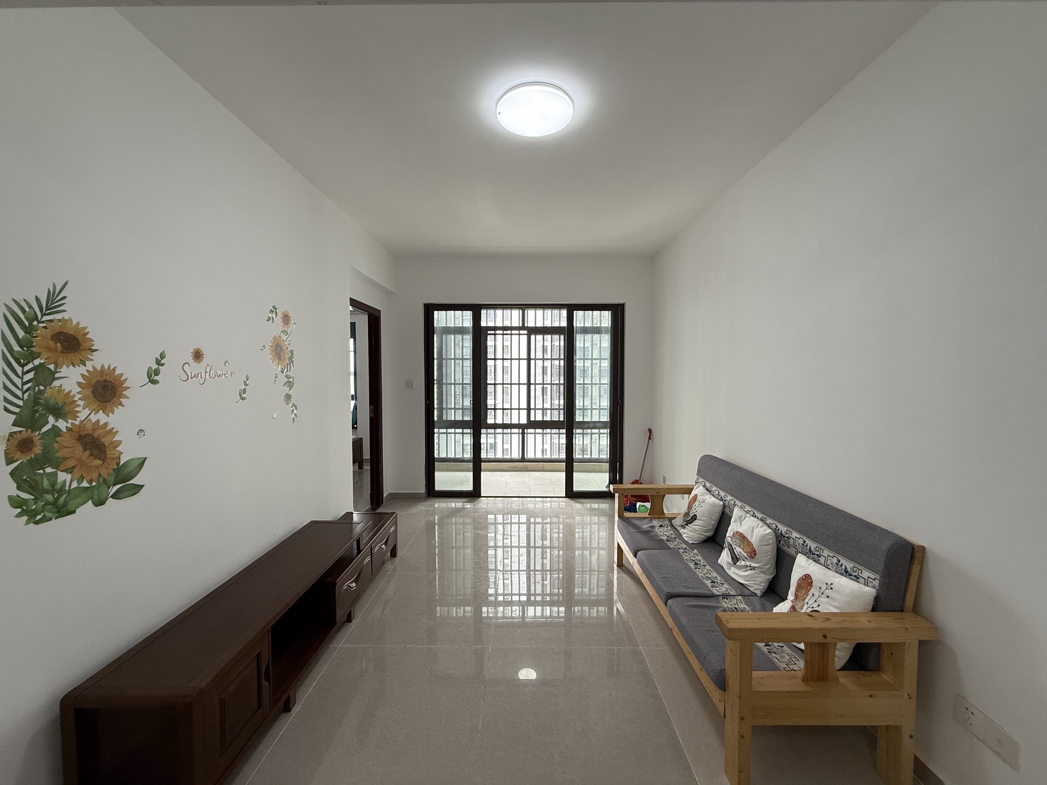 中交夏瑶雅苑  2室2厅1卫    2500.0元/月