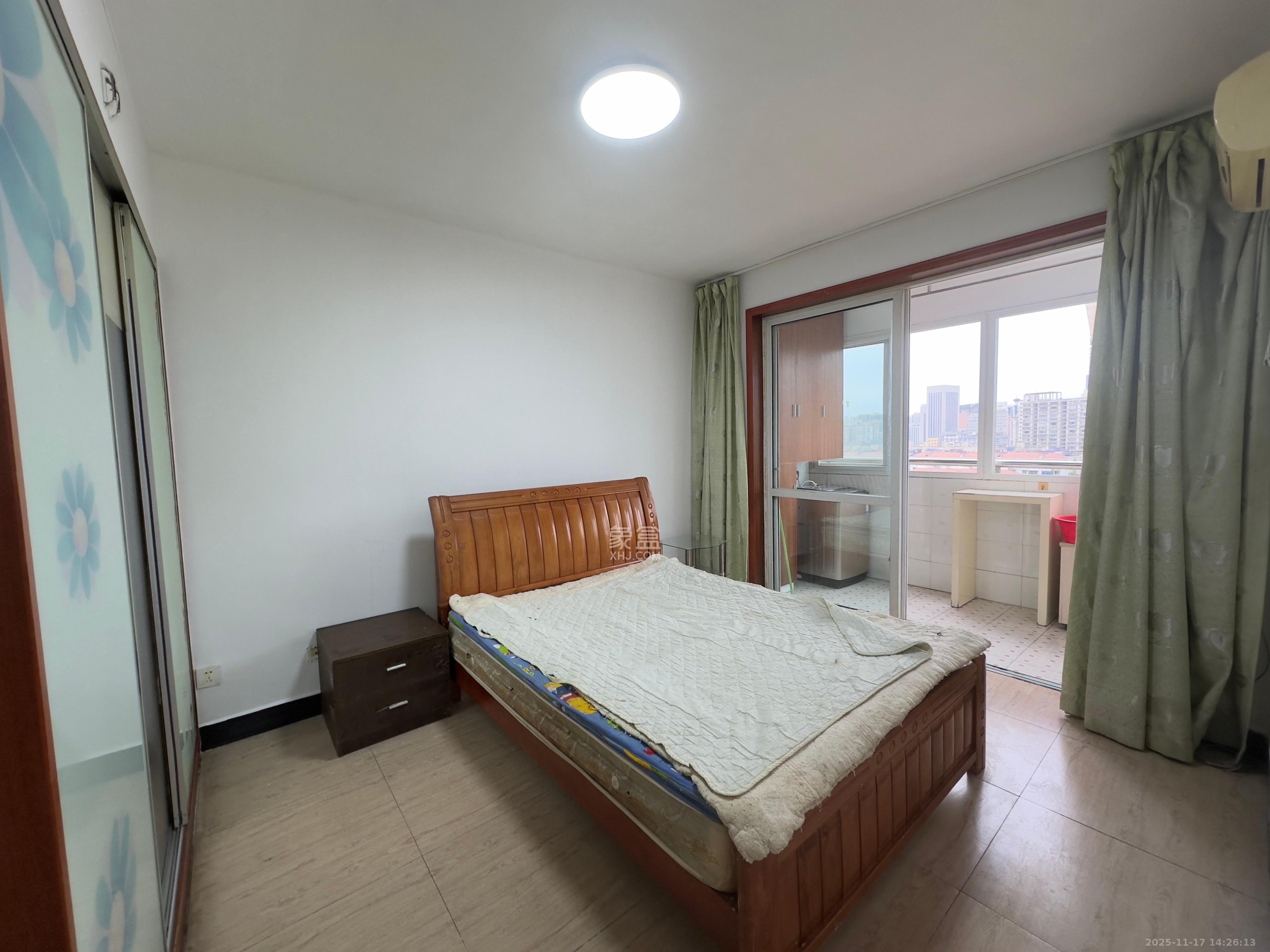 雨花大厦（云海大厦）  1室1厅3卫    1600.0元/月室内图