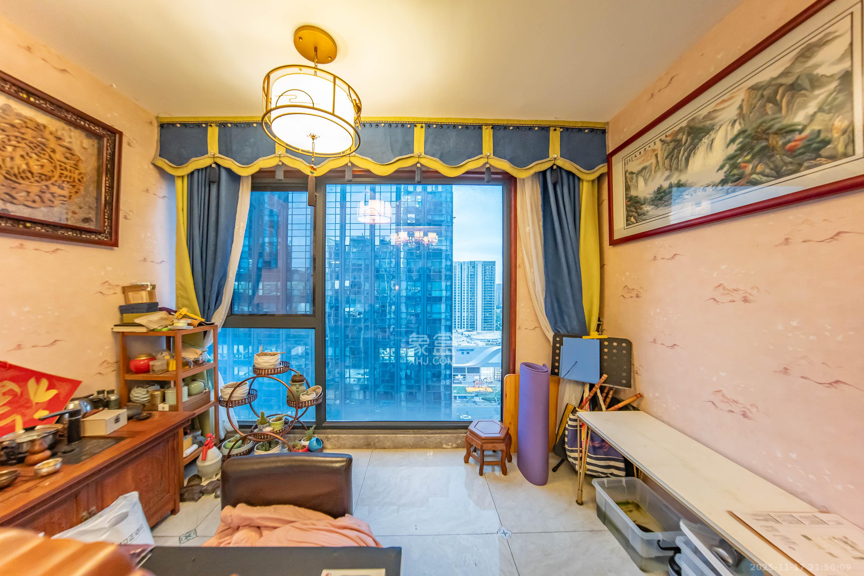 恒伟湘江时代 1室0厅0卫 158.0万 恒伟湘江时代 1室0厅0卫 158.0万阳台