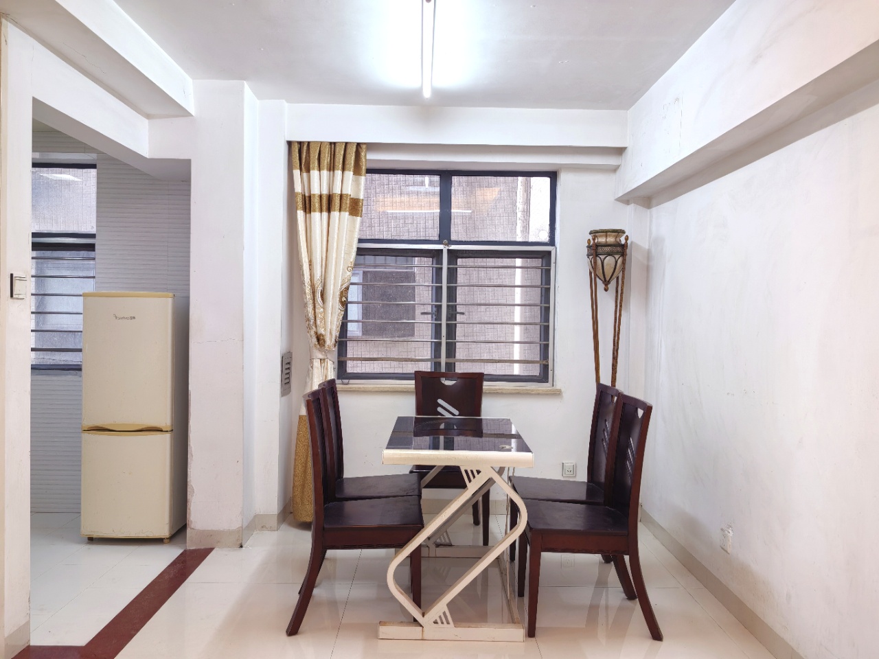 名门广场北区（二期）  3室2厅1卫    126.0万客厅