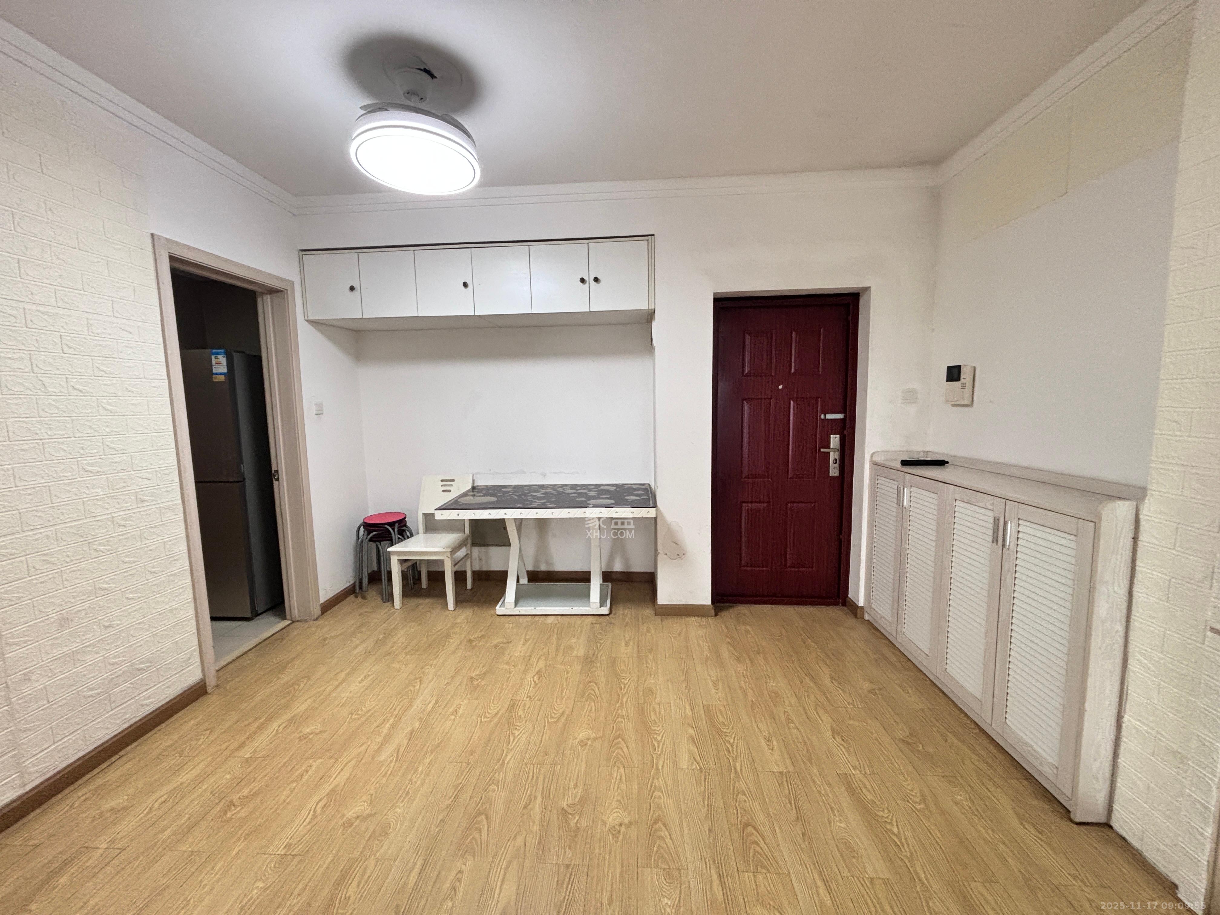 新城国际花都  2室2厅1卫    1400.0元/月室内图