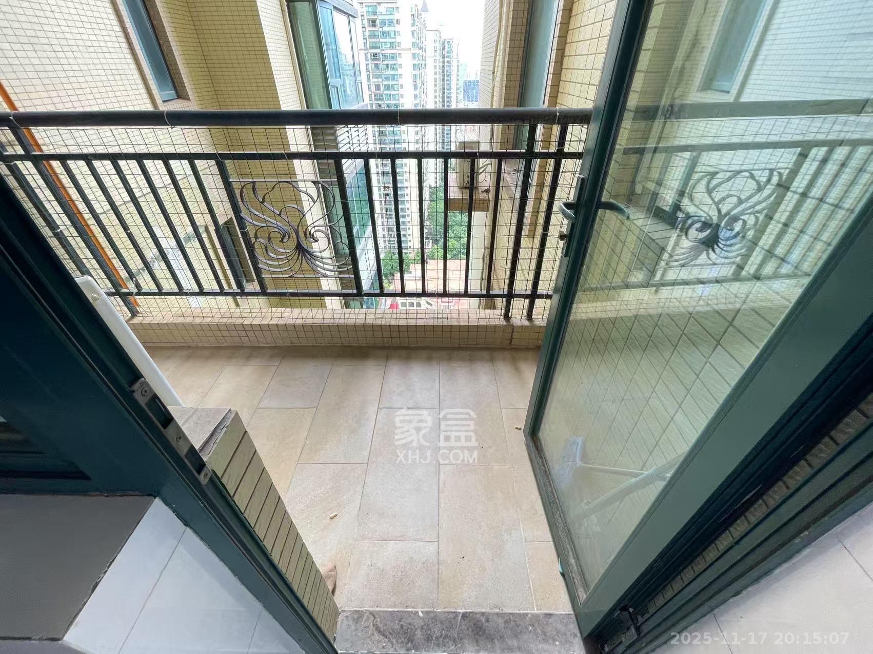 恒大名都  4室2厅2卫    1900.0元/月室内图