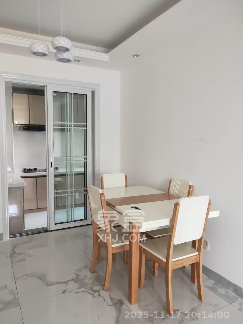 天麓尚层  3室2厅1卫    2200.0元/月室内图