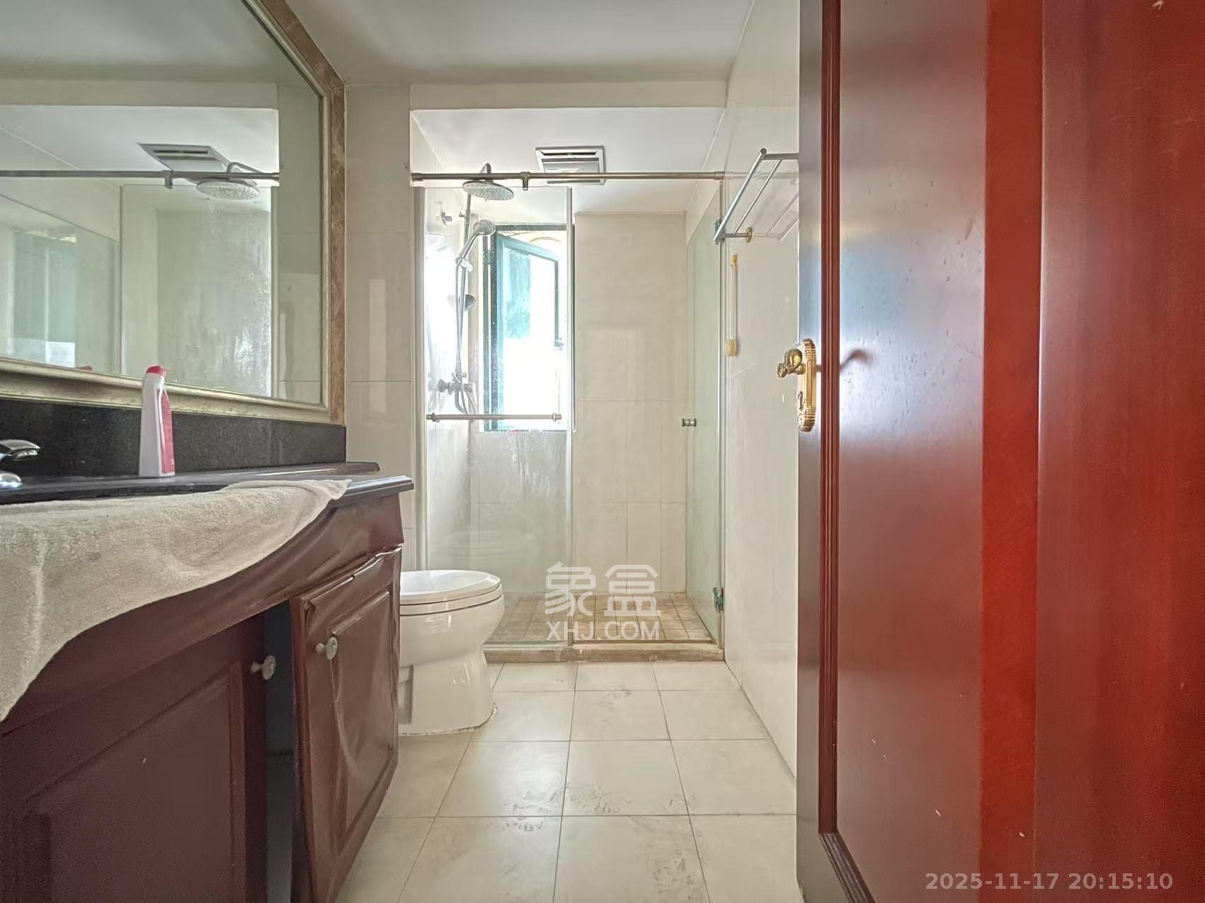 恒大名都  4室2厅2卫    1900.0元/月室内图