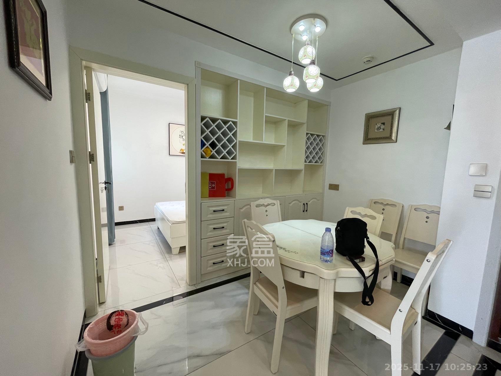 北辰三角洲C2区  3室2厅1卫    4000.0元/月室内图