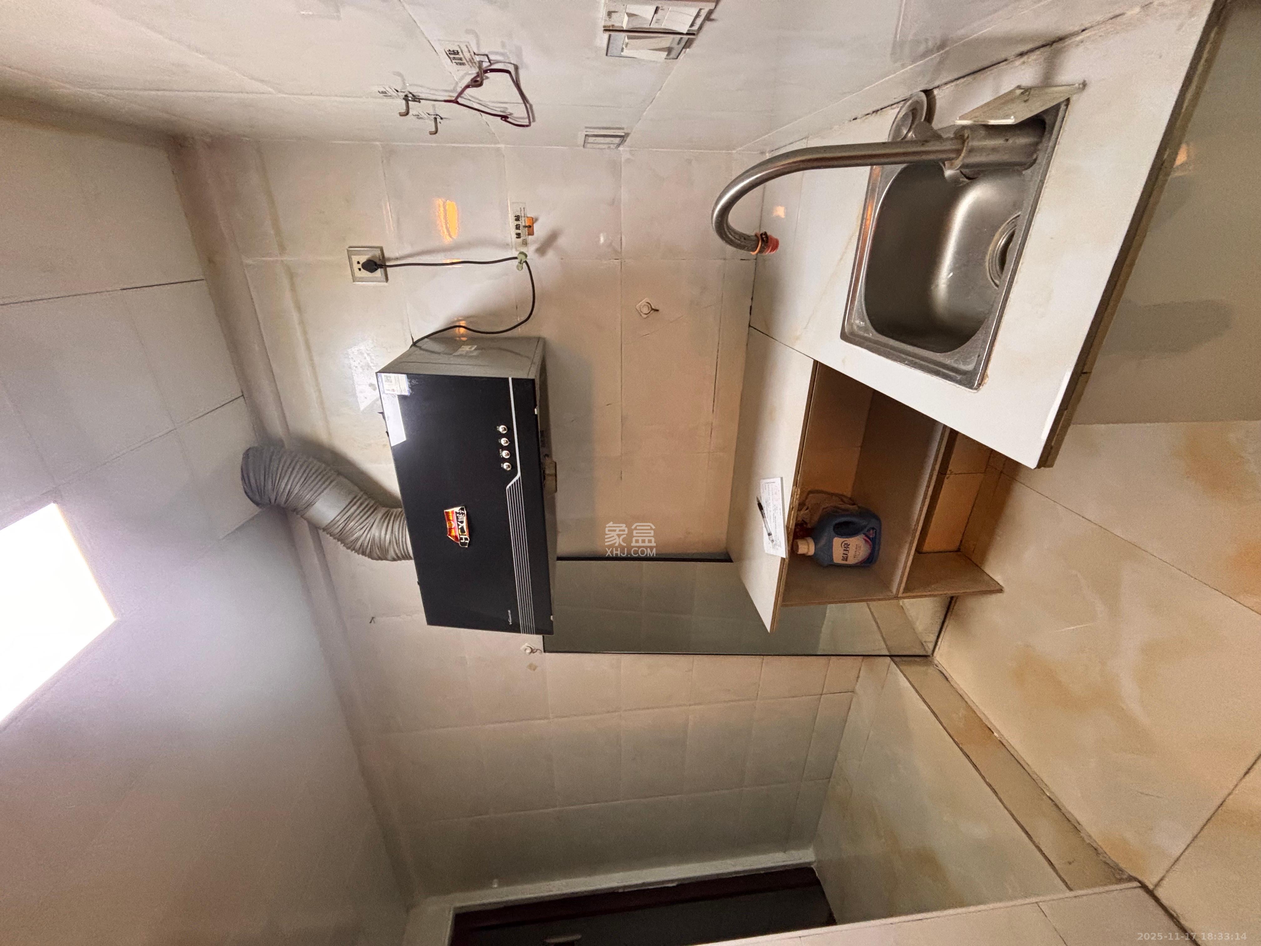 都市先锋 1室1厅1卫 1200.0元/月 都市先锋 1室1厅1卫 1200.0元/月室内图