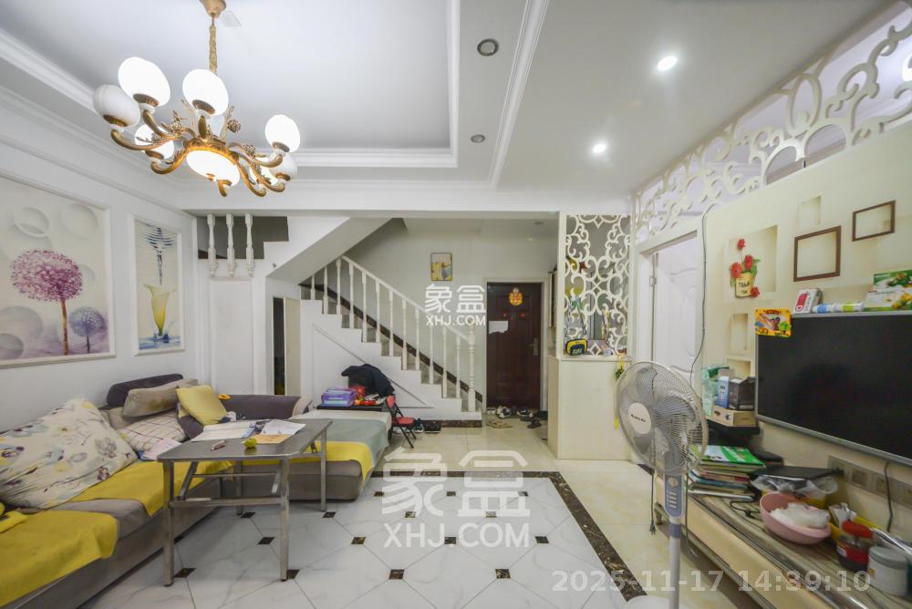 尊邸华庭  3室2厅1卫    2200.0元/月室内图