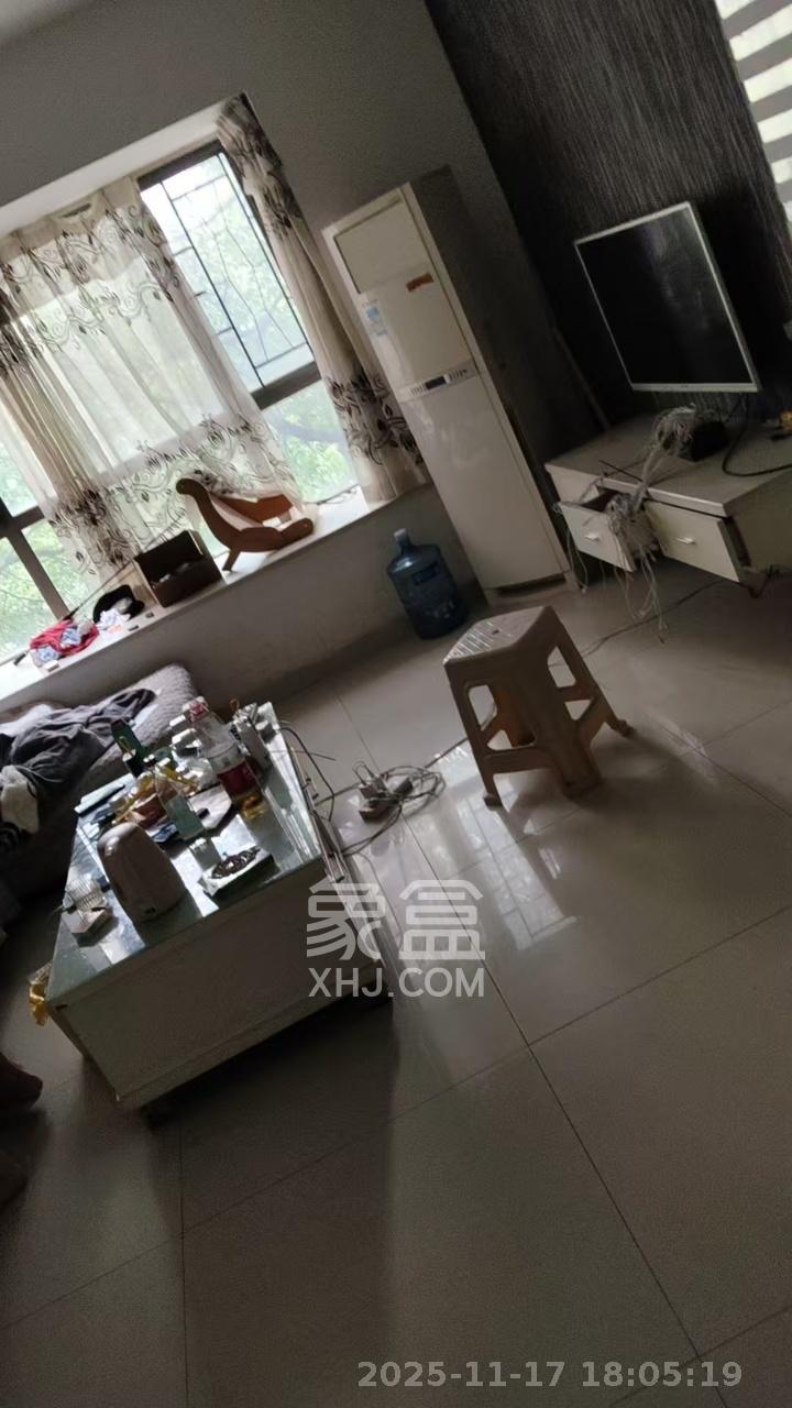 德庆水韵山城  1室2厅1卫    1700.0元/月