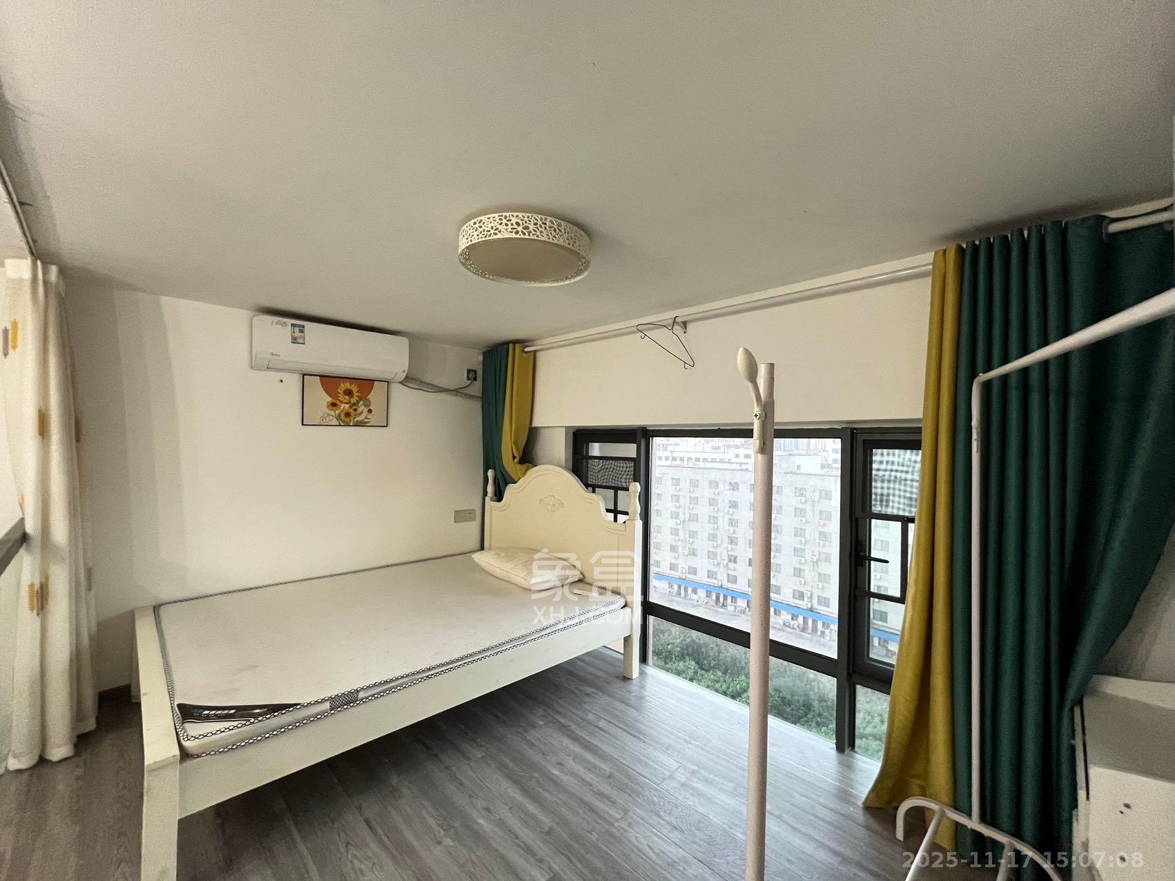 卓越江岸  1室1厅1卫    2500.0元/月室内图