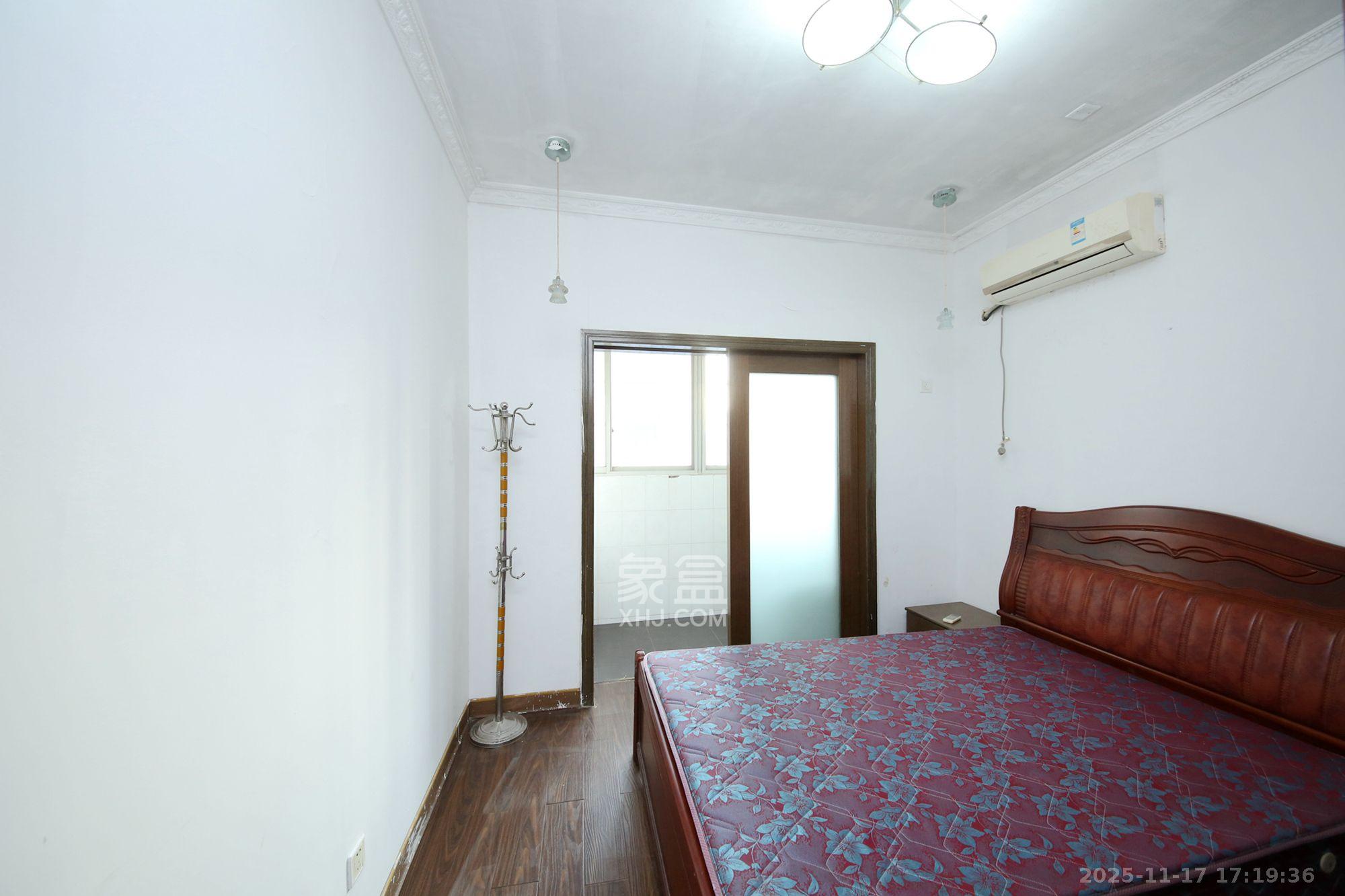 富兴金地大厦  2室2厅1卫    2500.0元/月室内图