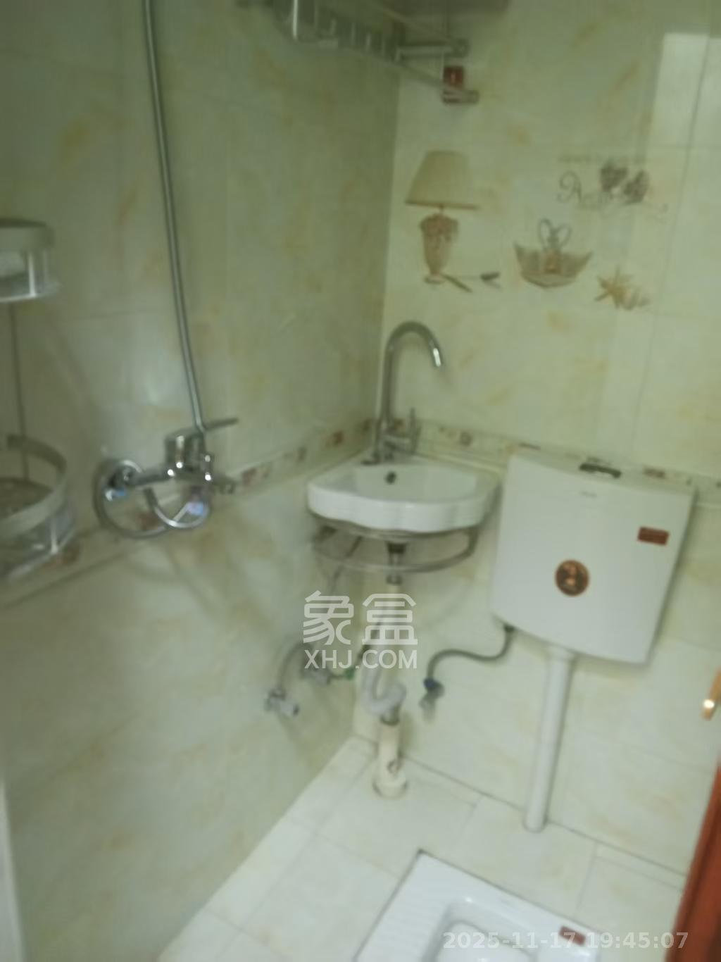 都正街散盘  2室1厅1卫    1700.0元/月室内图