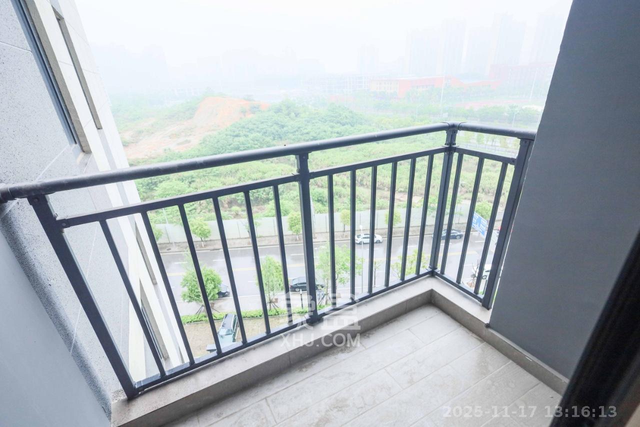 中海麓山境南区  4室2厅2卫    2800.0元/月室内图