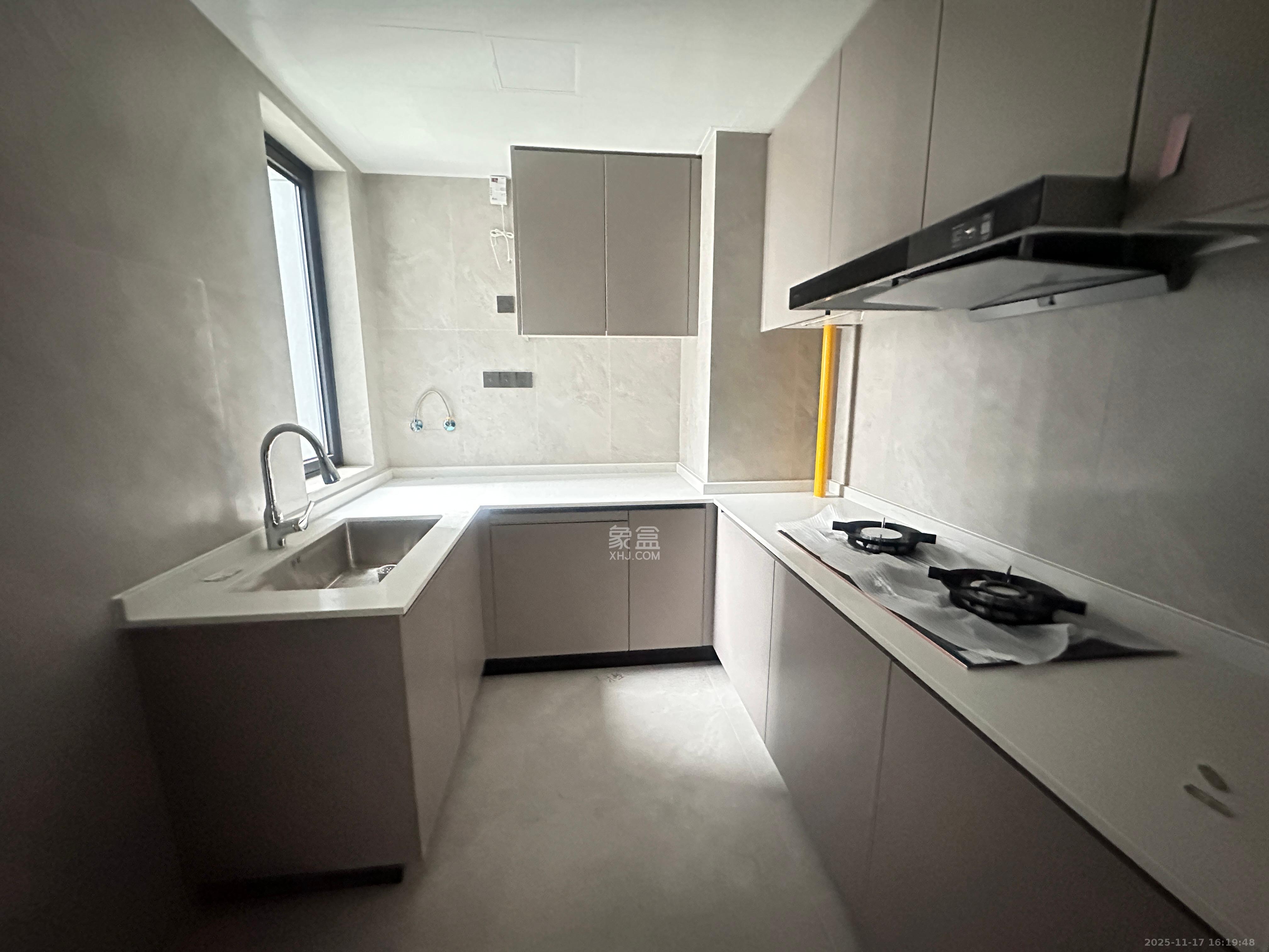 万科森林公园  3室2厅2卫    2800.0元/月室内图