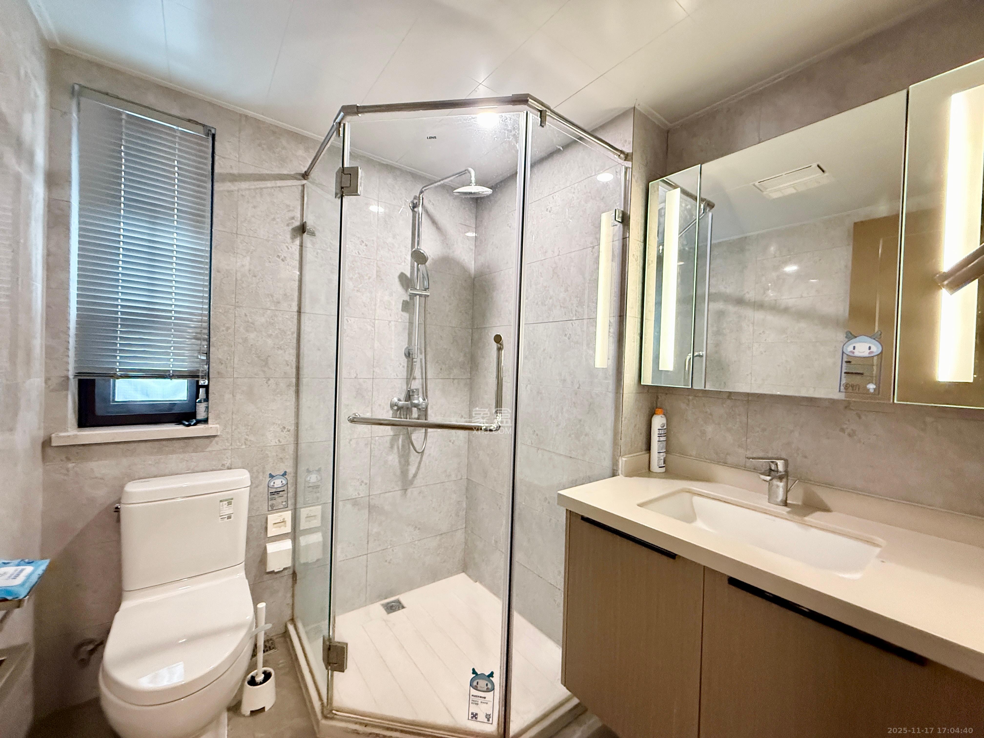 龙湖铂金中心（龙湖春江郦城）  3室2厅2卫    5600.0元/月室内图