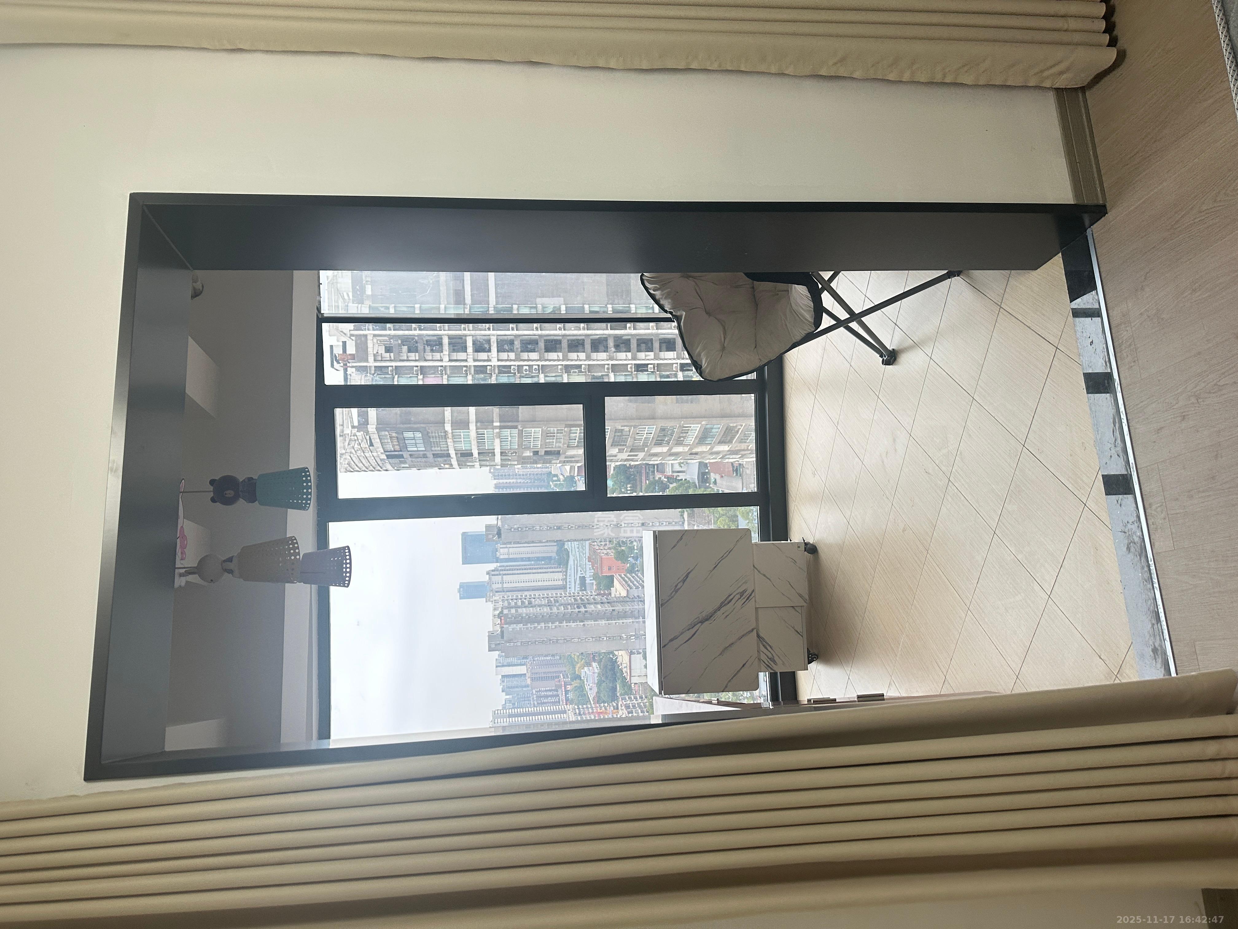 未来现代城  2室2厅1卫    1700.0元/月室内图