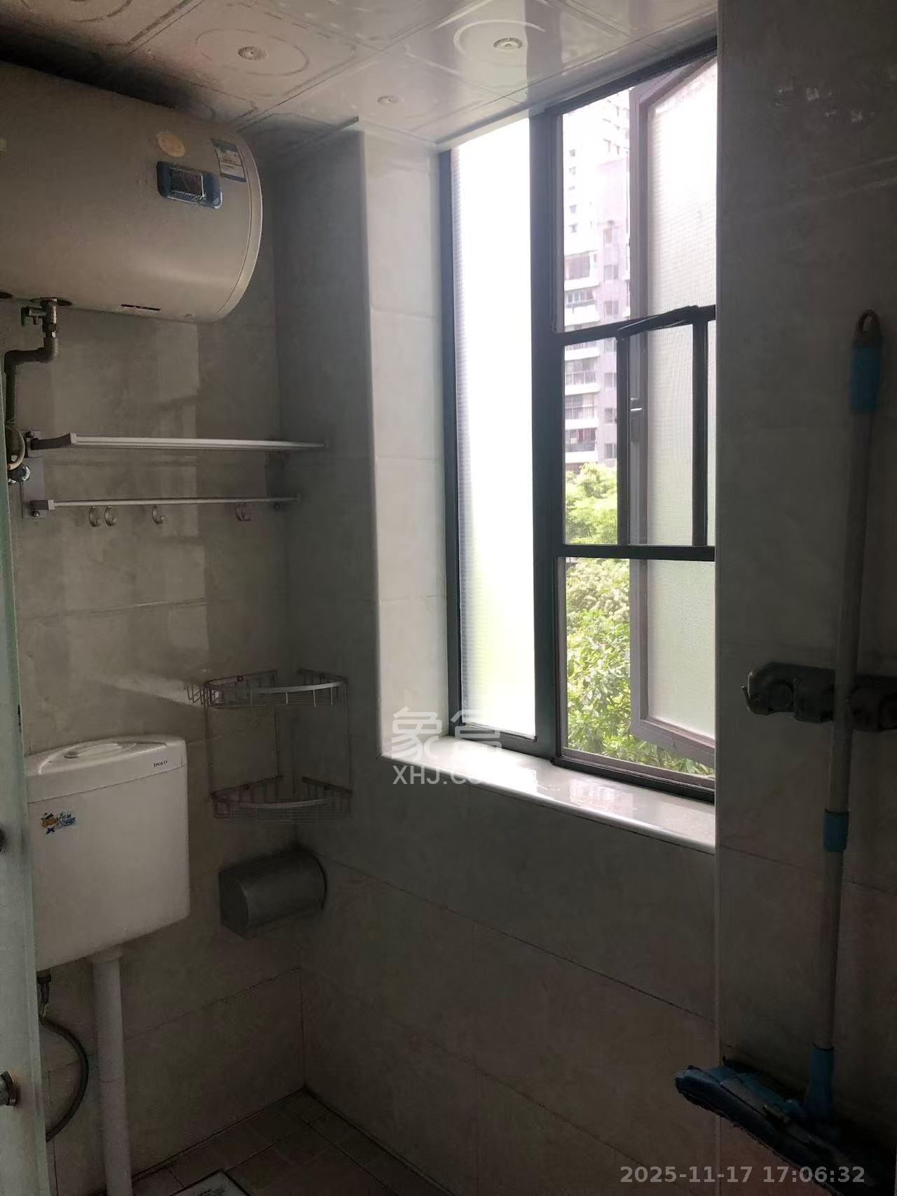 恒基凯旋门一二期  1室2厅1卫    1000.0元/月室内图