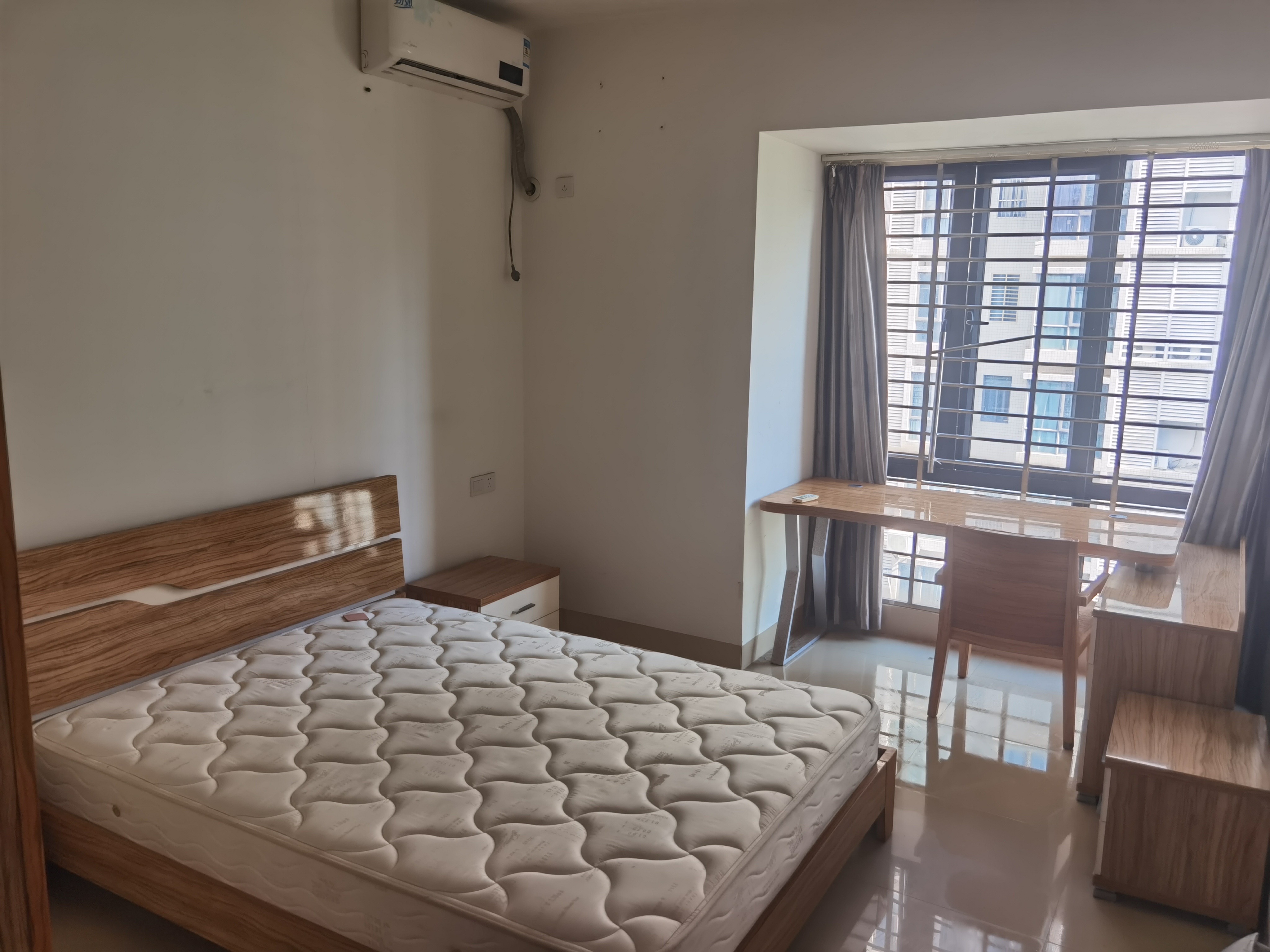 凤凰白龙新城  3室2厅2卫    2600.0元/月室内图