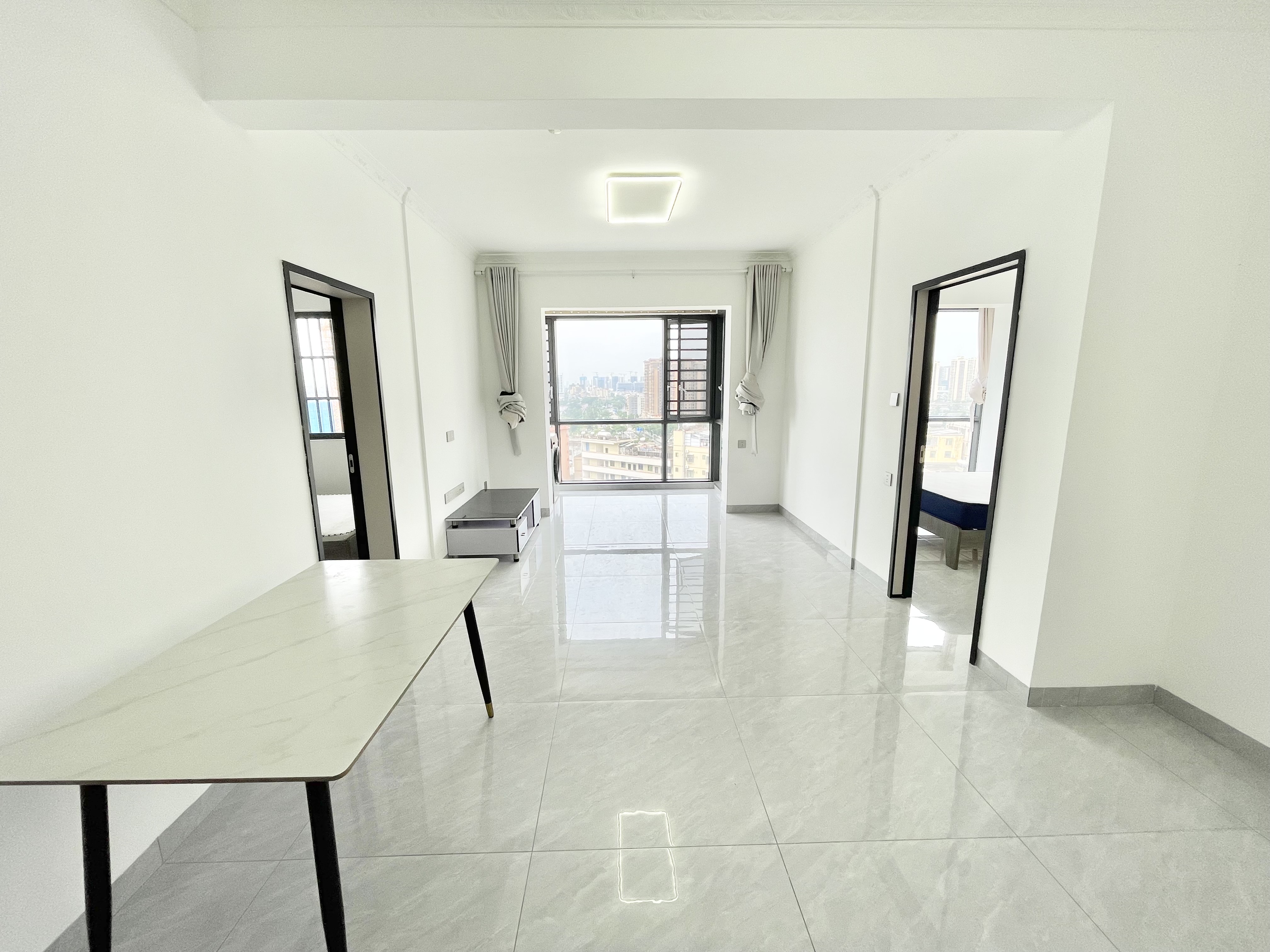 化肥厂宿舍  2室2厅1卫    2200.0元/月