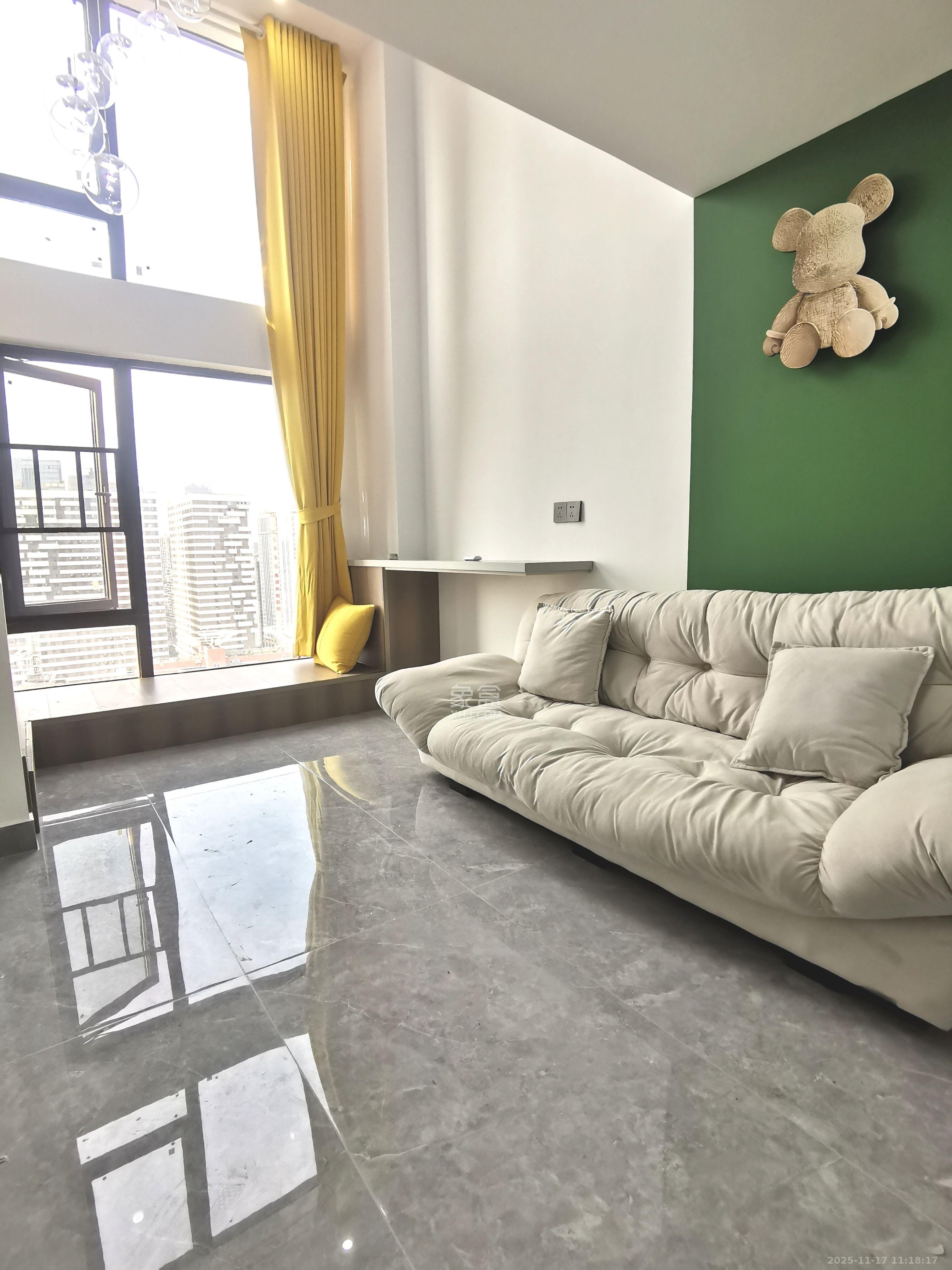 卓越江岸  2室1厅1卫    2700.0元/月室内图